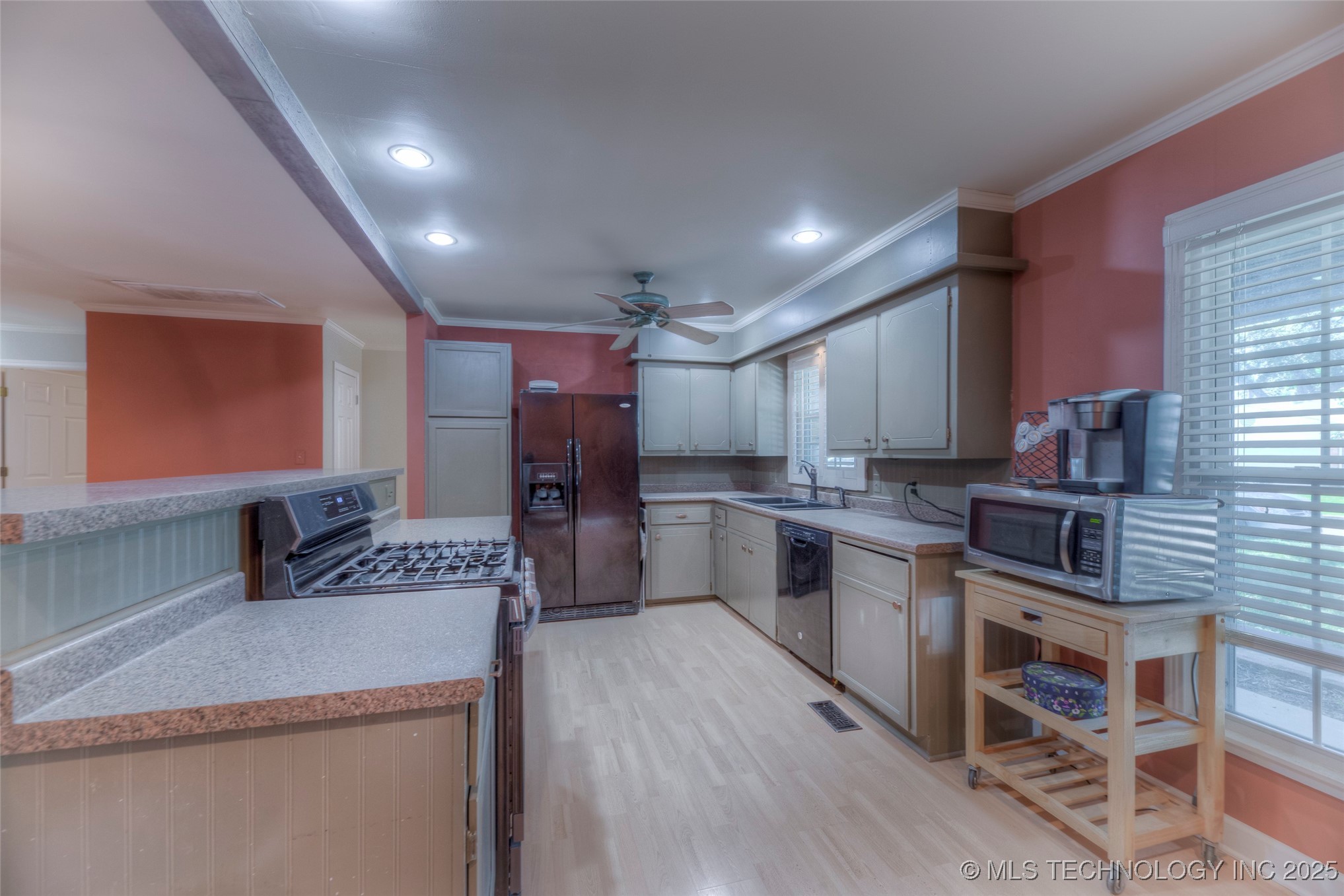8109 E 31st Place Property Photo 8