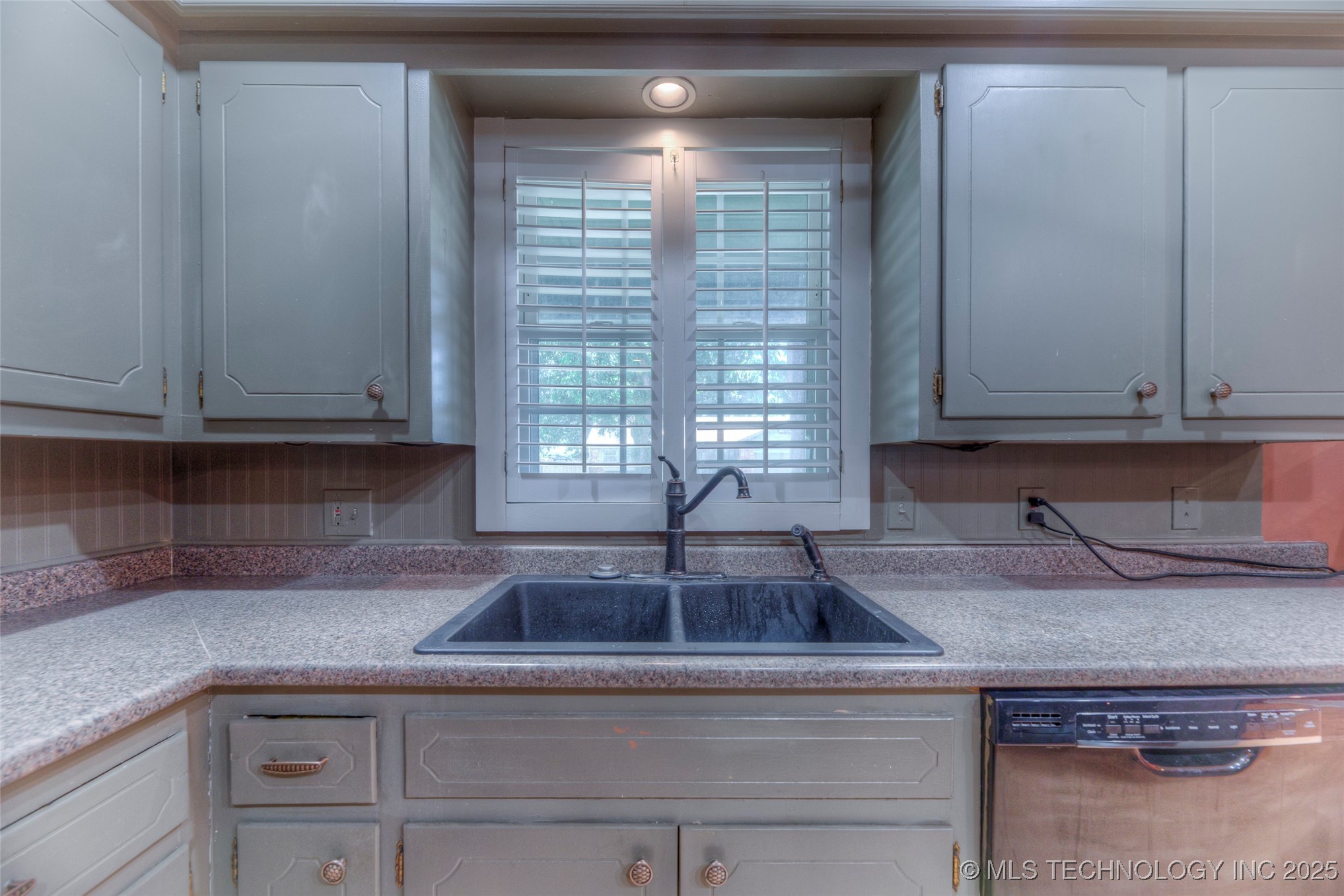 8109 E 31st Place Property Photo 10