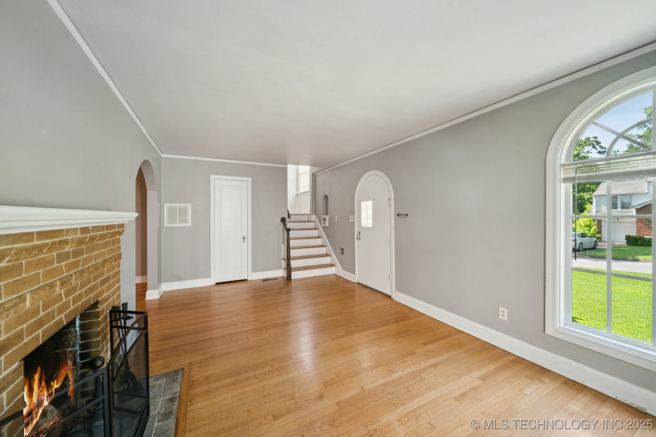 1544 E 34th Street Property Photo 6