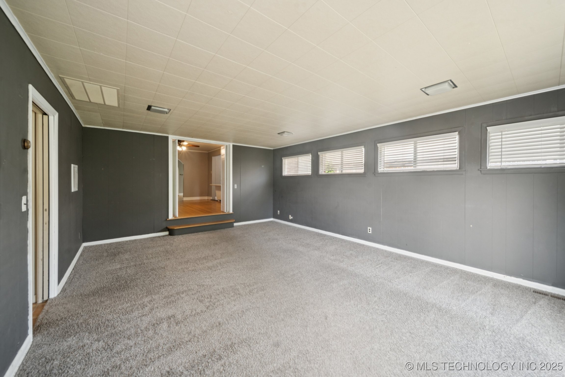 1544 E 34th Street Property Photo 18