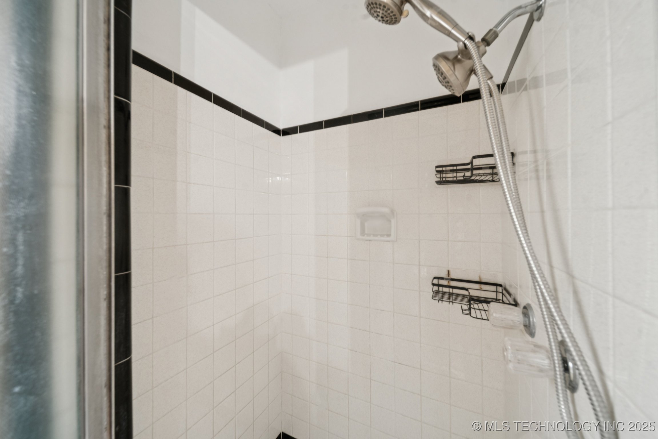 1544 E 34th Street Property Photo 19