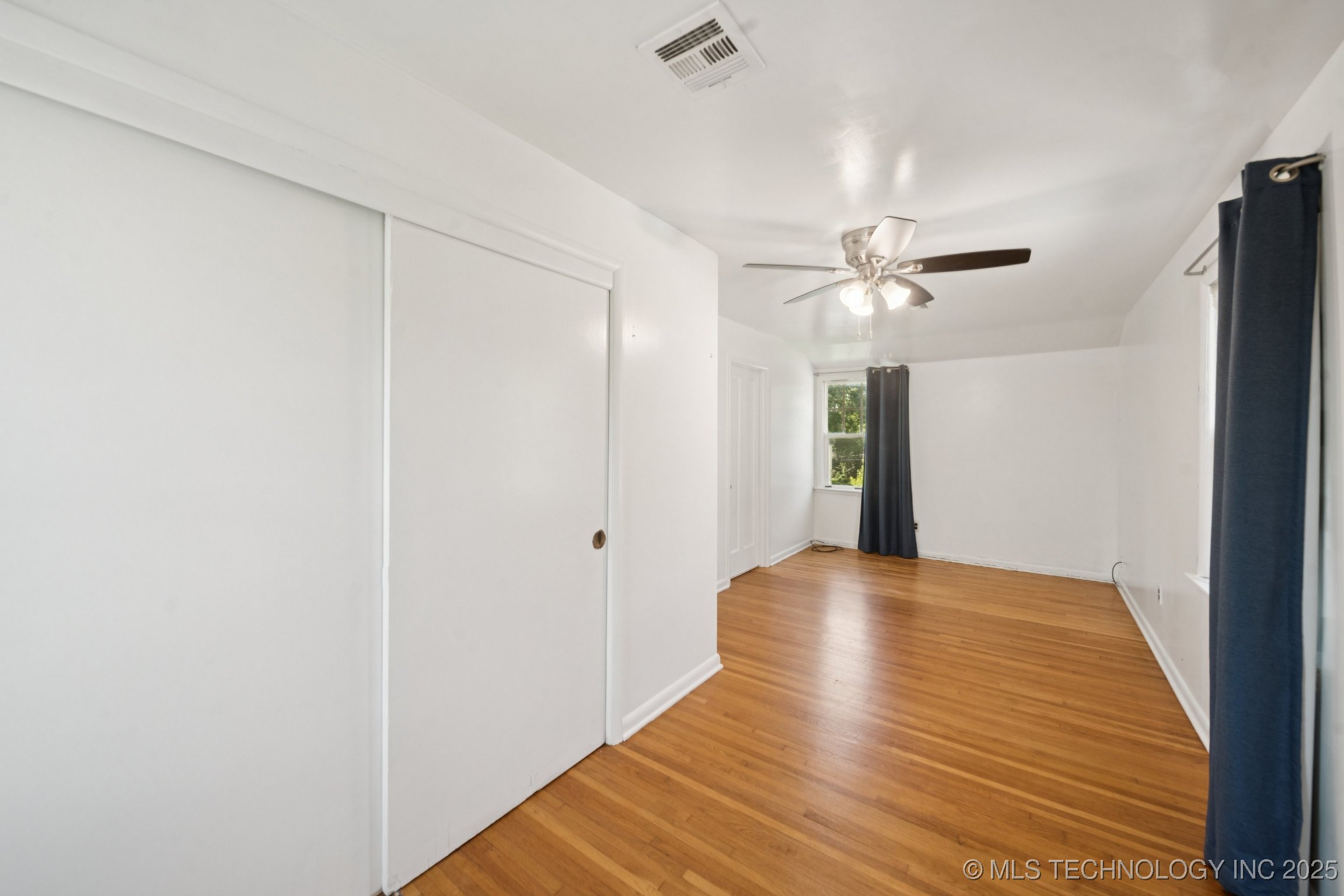 1544 E 34th Street Property Photo 28