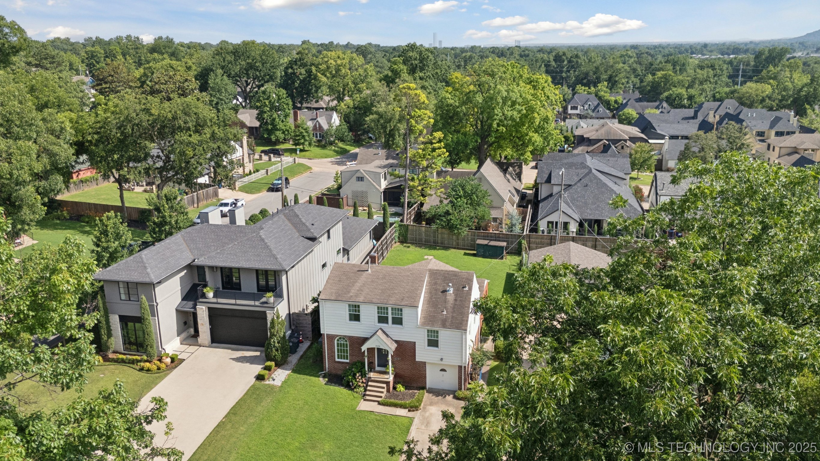 1544 E 34th Street Property Photo 32