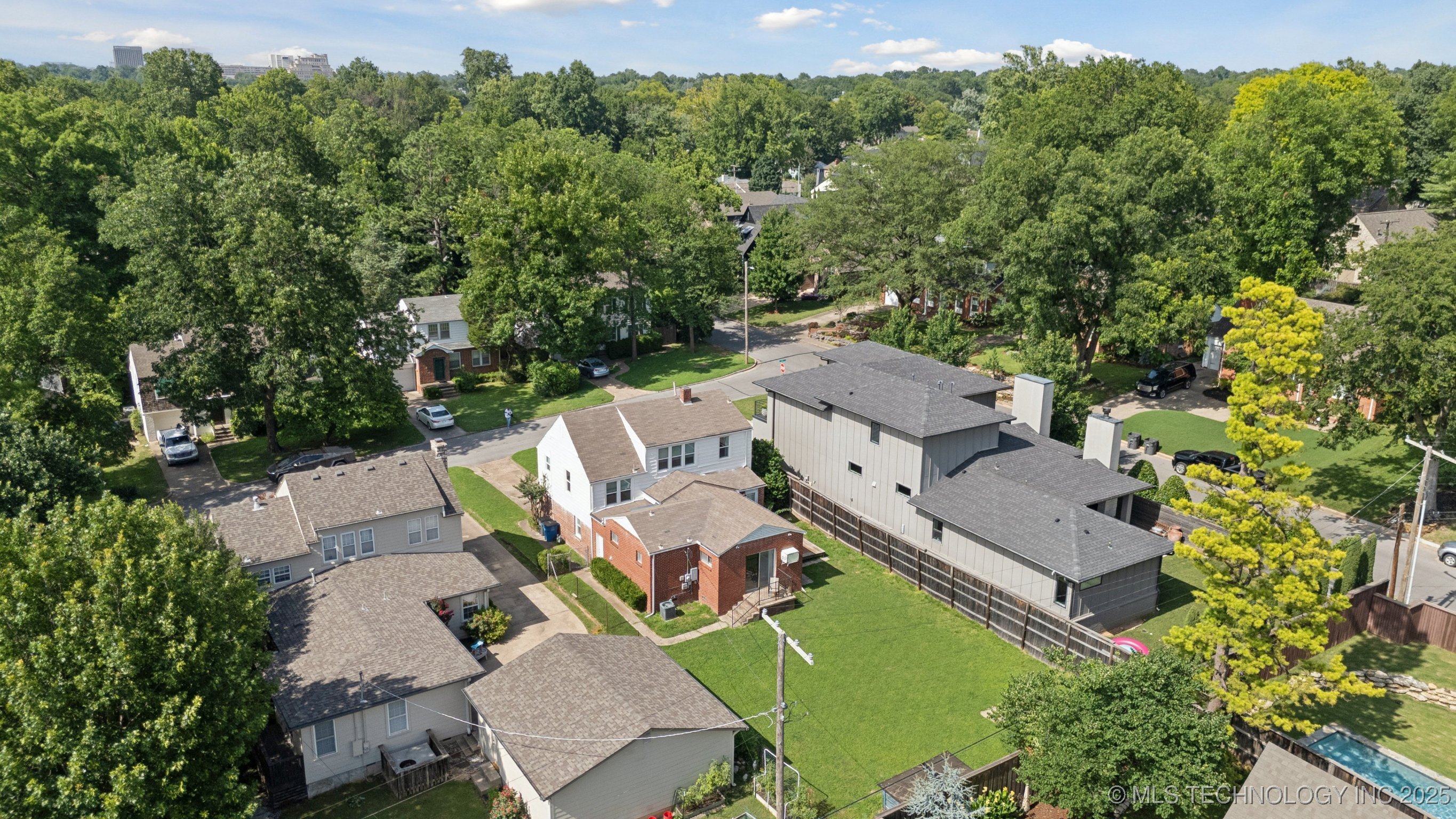 1544 E 34th Street Property Photo 35