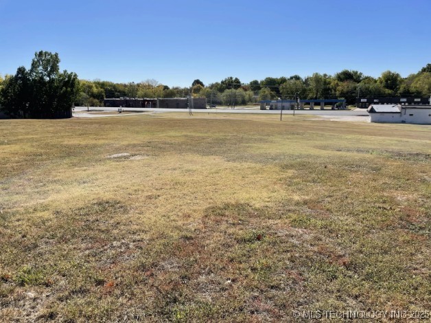 109 S Osage Street Property Photo 7