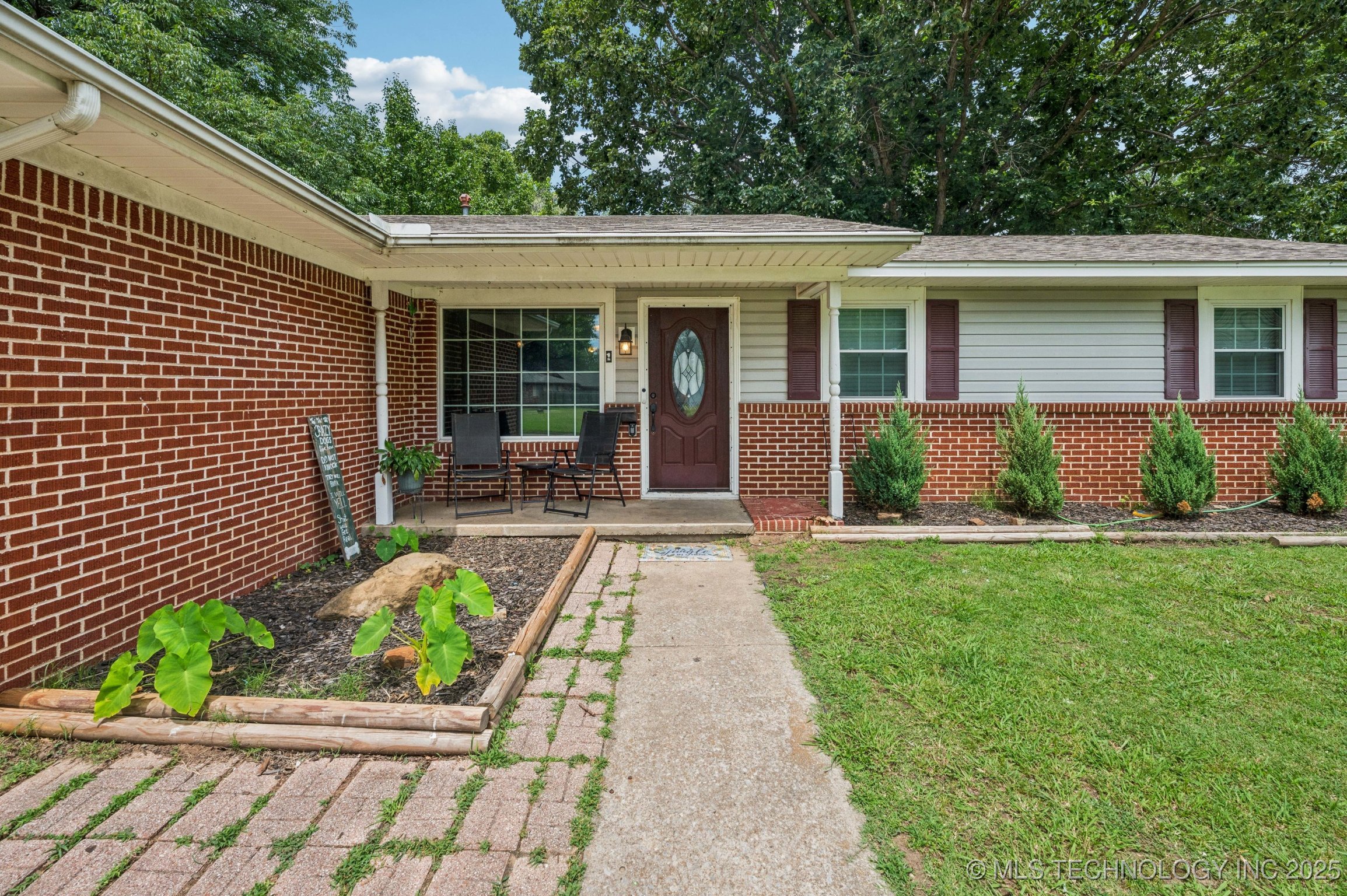 2548 Tull Place Property Photo 2