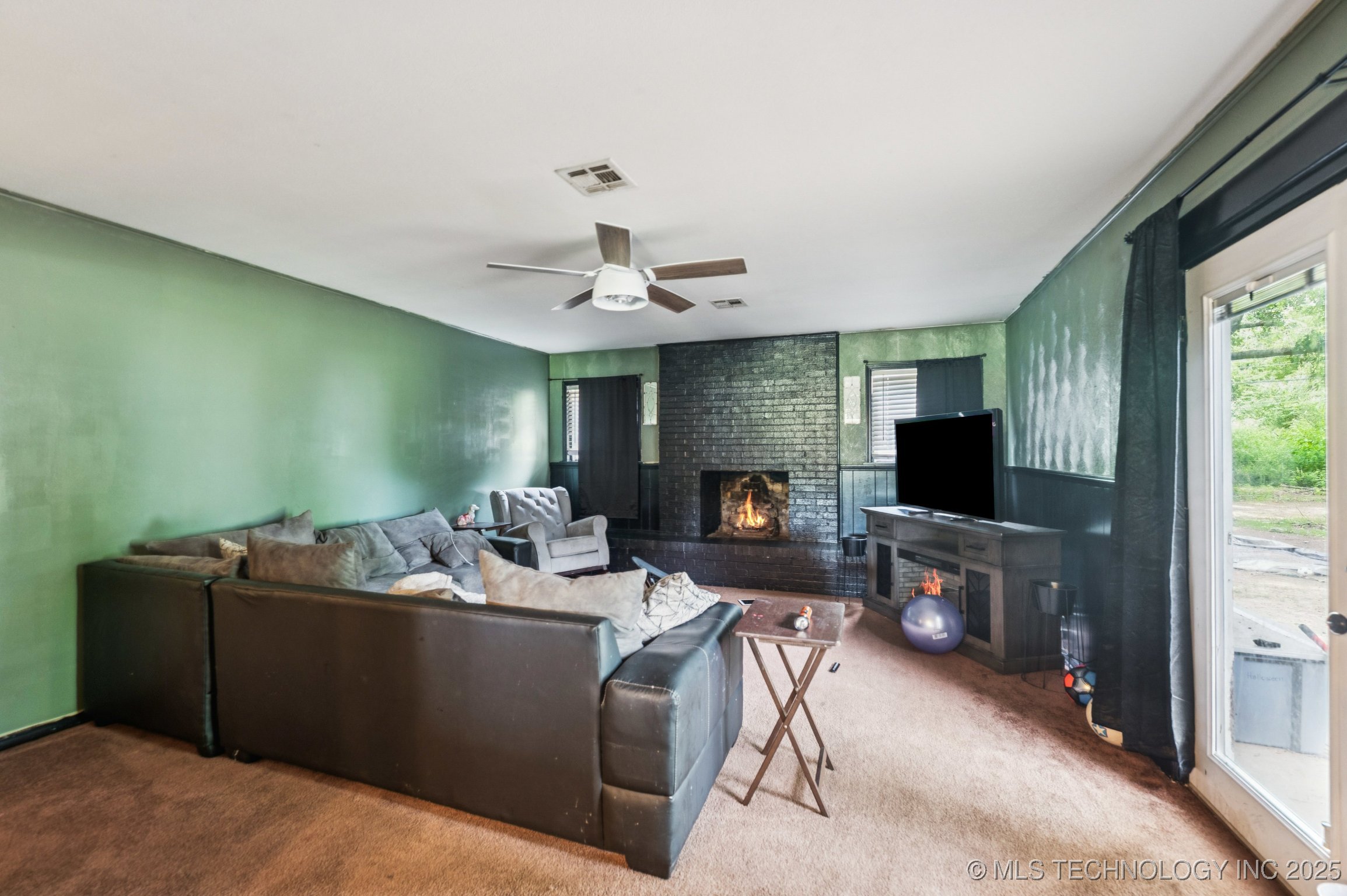 2548 Tull Place Property Photo 4