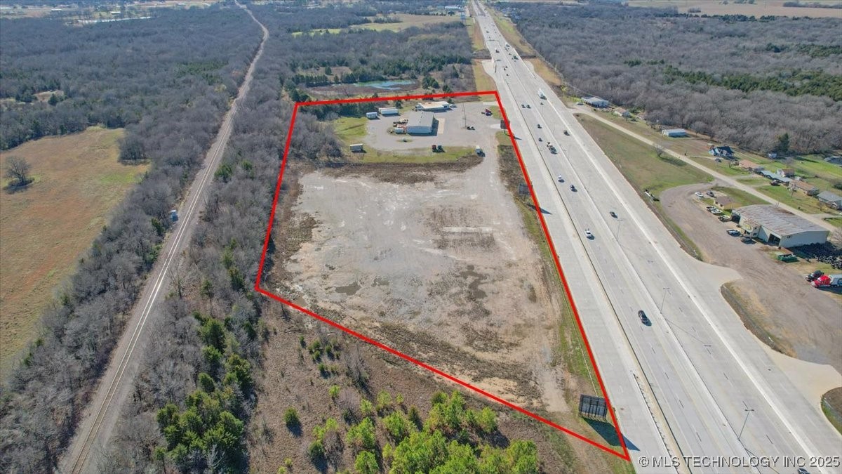 9104 Us Hwy 69 Property Photo 5