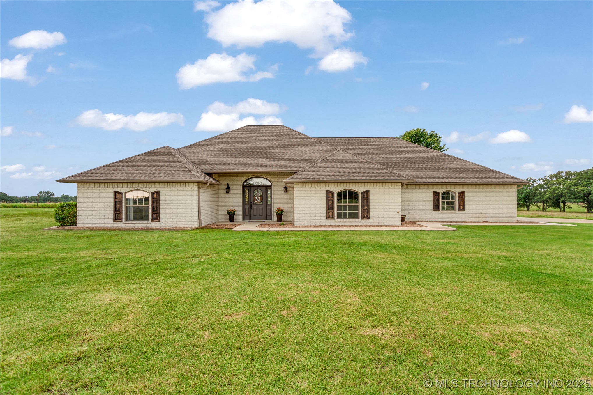 2604 W Cedar Ridge Property Photo