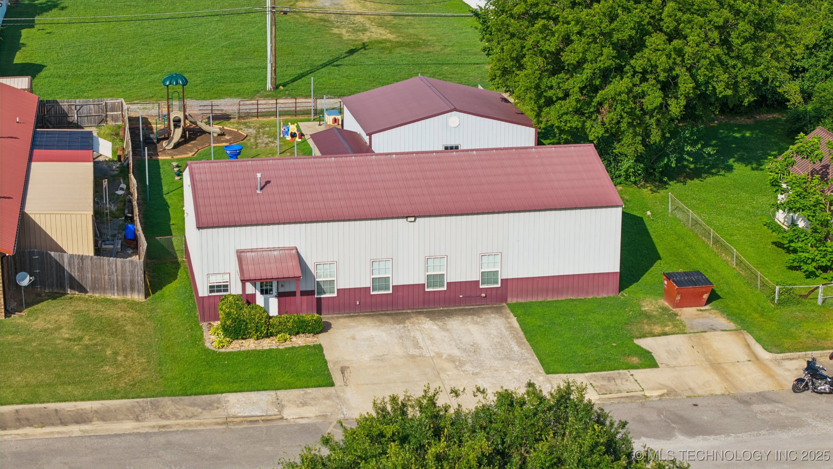 206 Se Railroad Street Property Photo 25