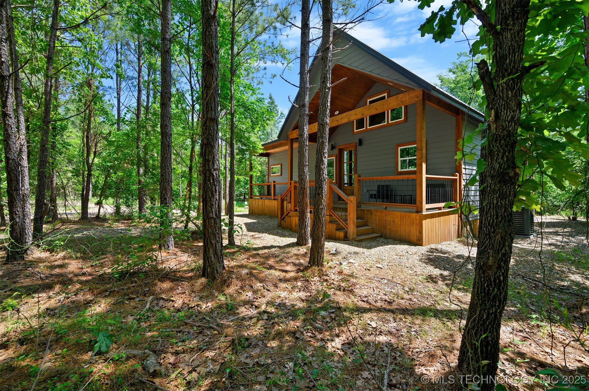 156 S Locust Trail Property Photo 1