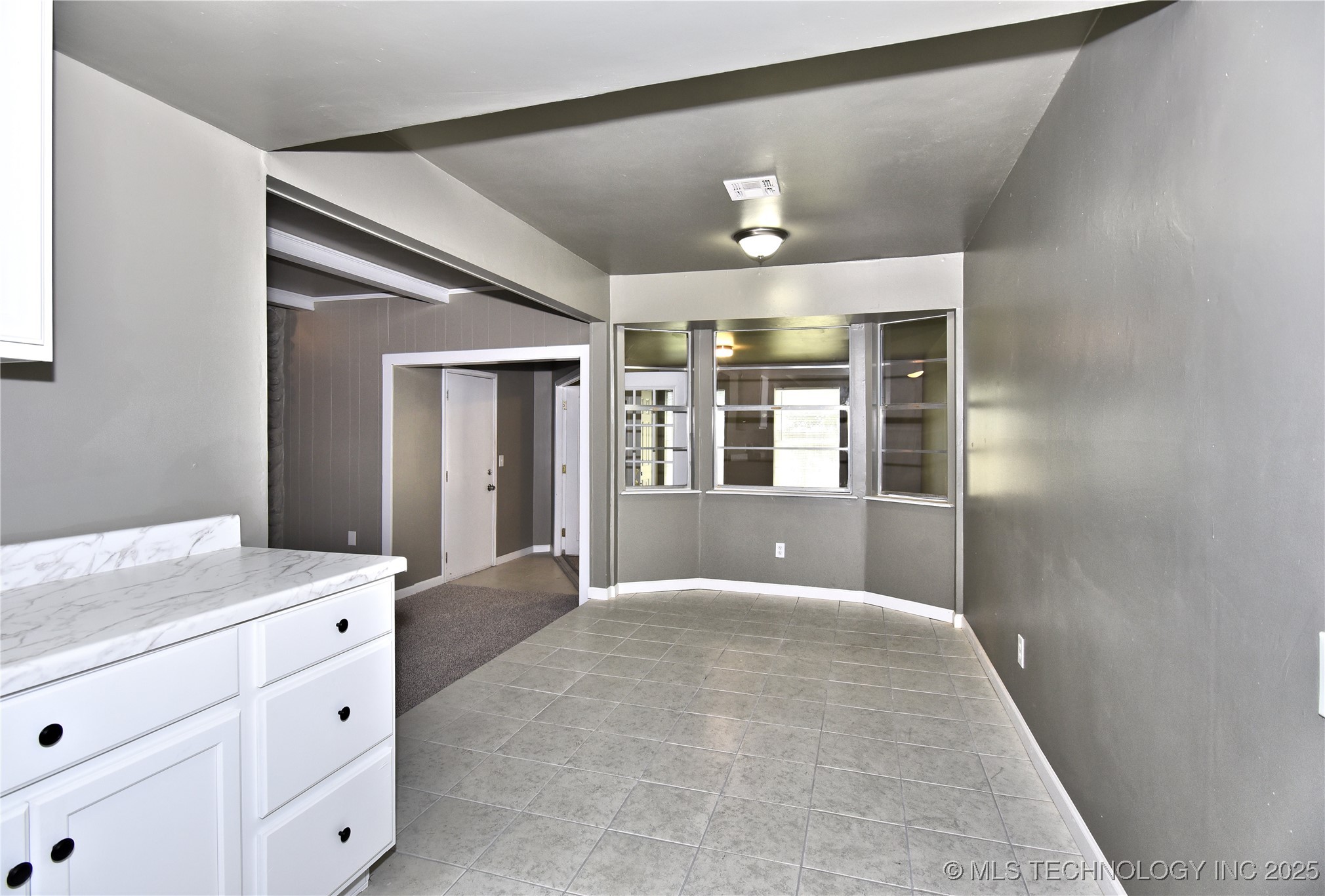 10046 E 29th Street Property Photo 9