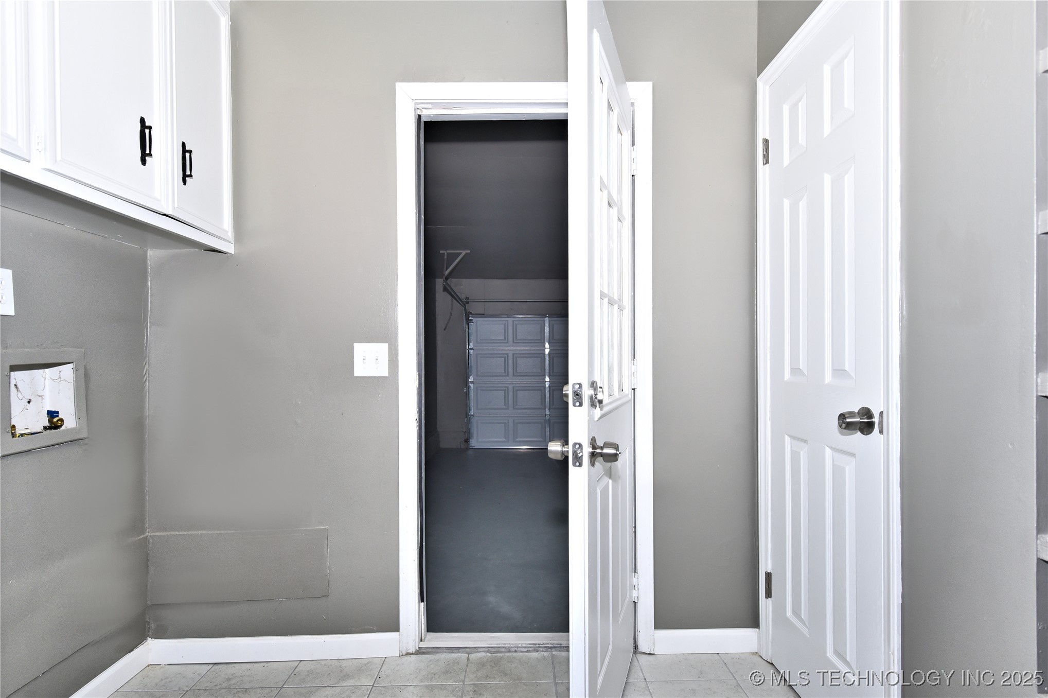 10046 E 29th Street Property Photo 10