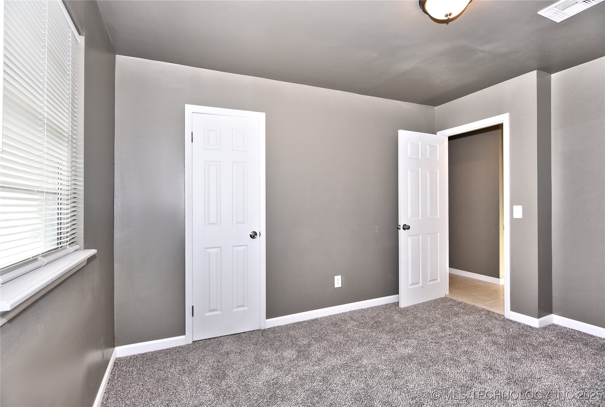 10046 E 29th Street Property Photo 18