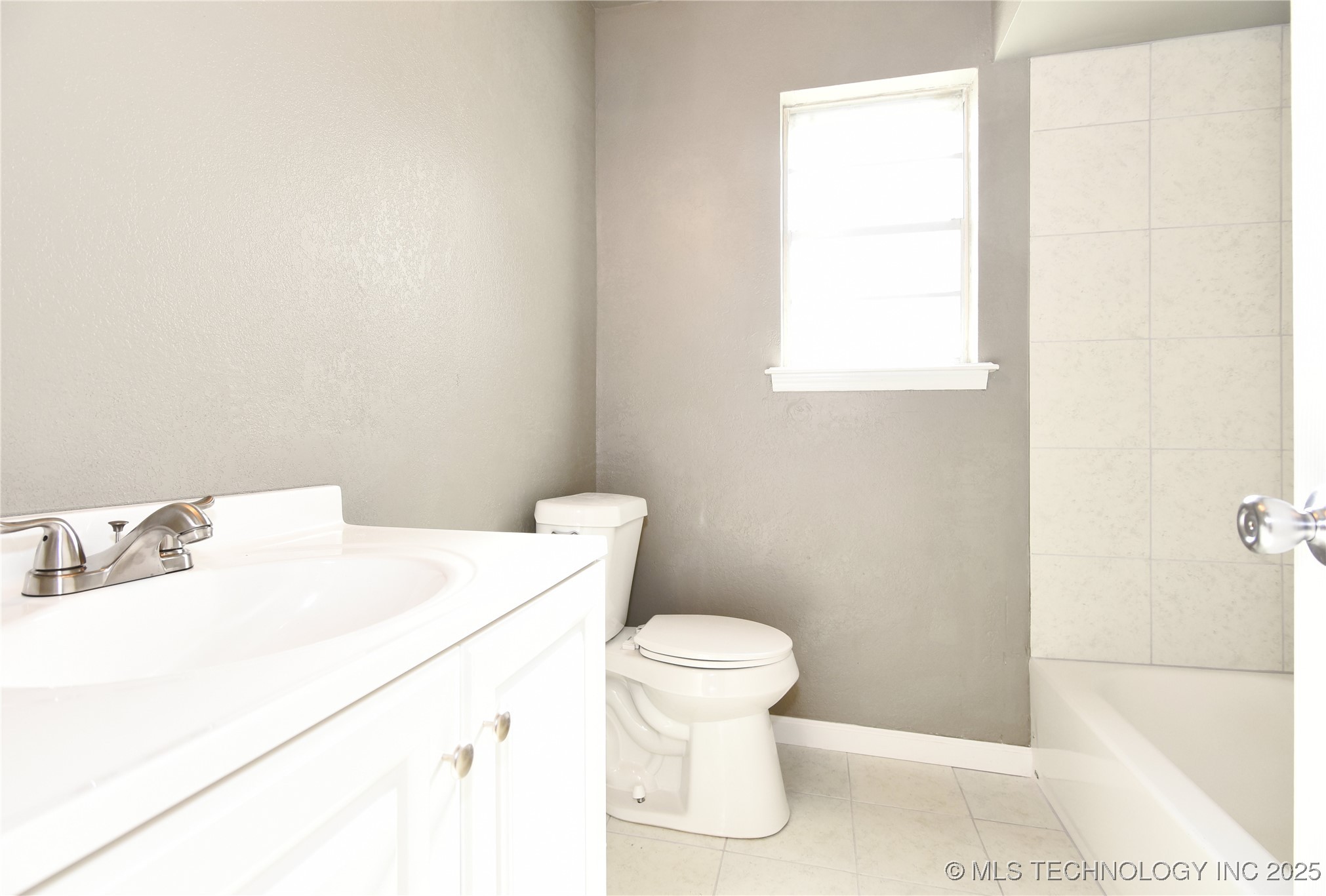 10046 E 29th Street Property Photo 19