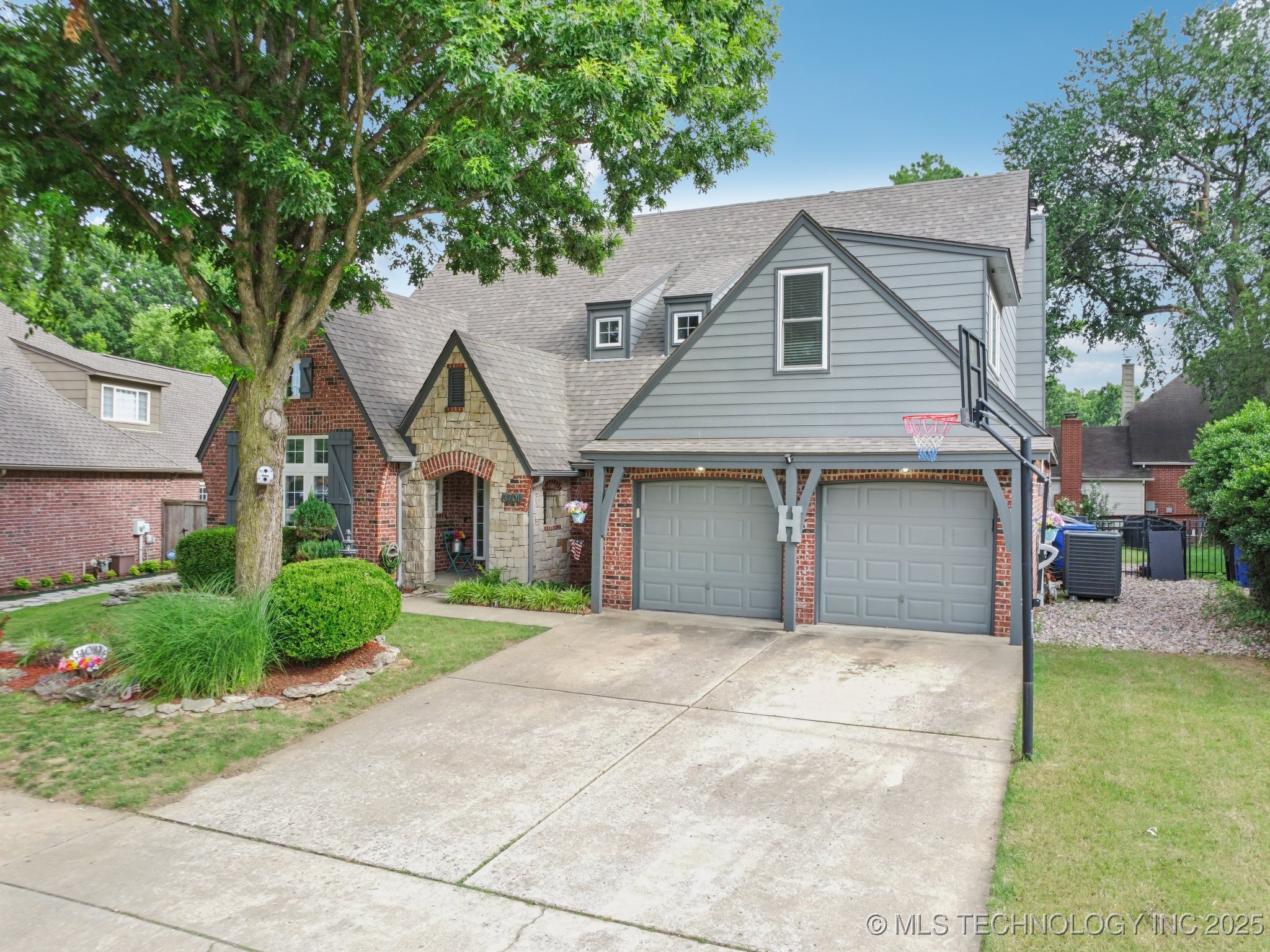 3701 W Dallas Street Property Photo 4