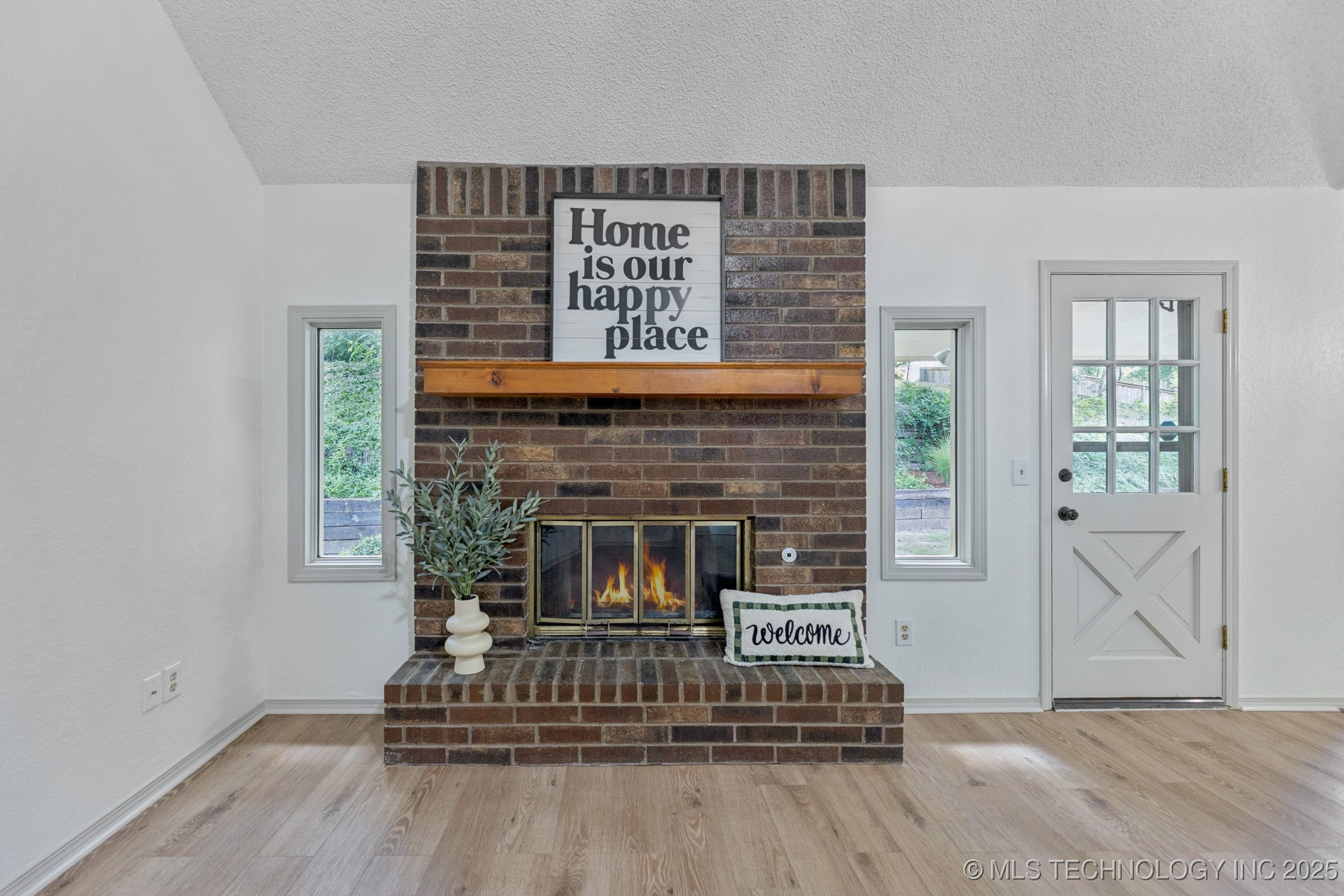 2244 W 45th Street Property Photo 7