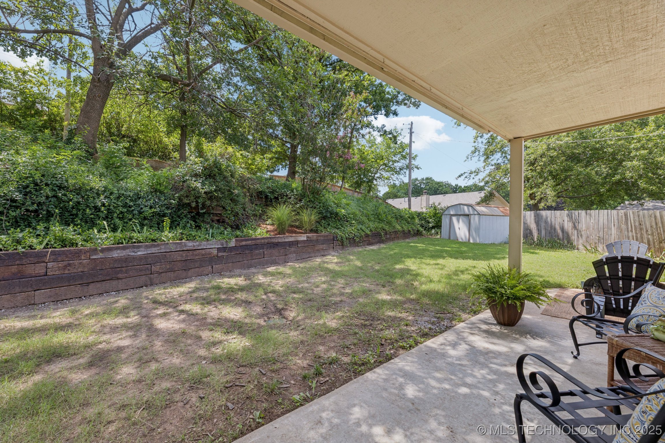 2244 W 45th Street Property Photo 28