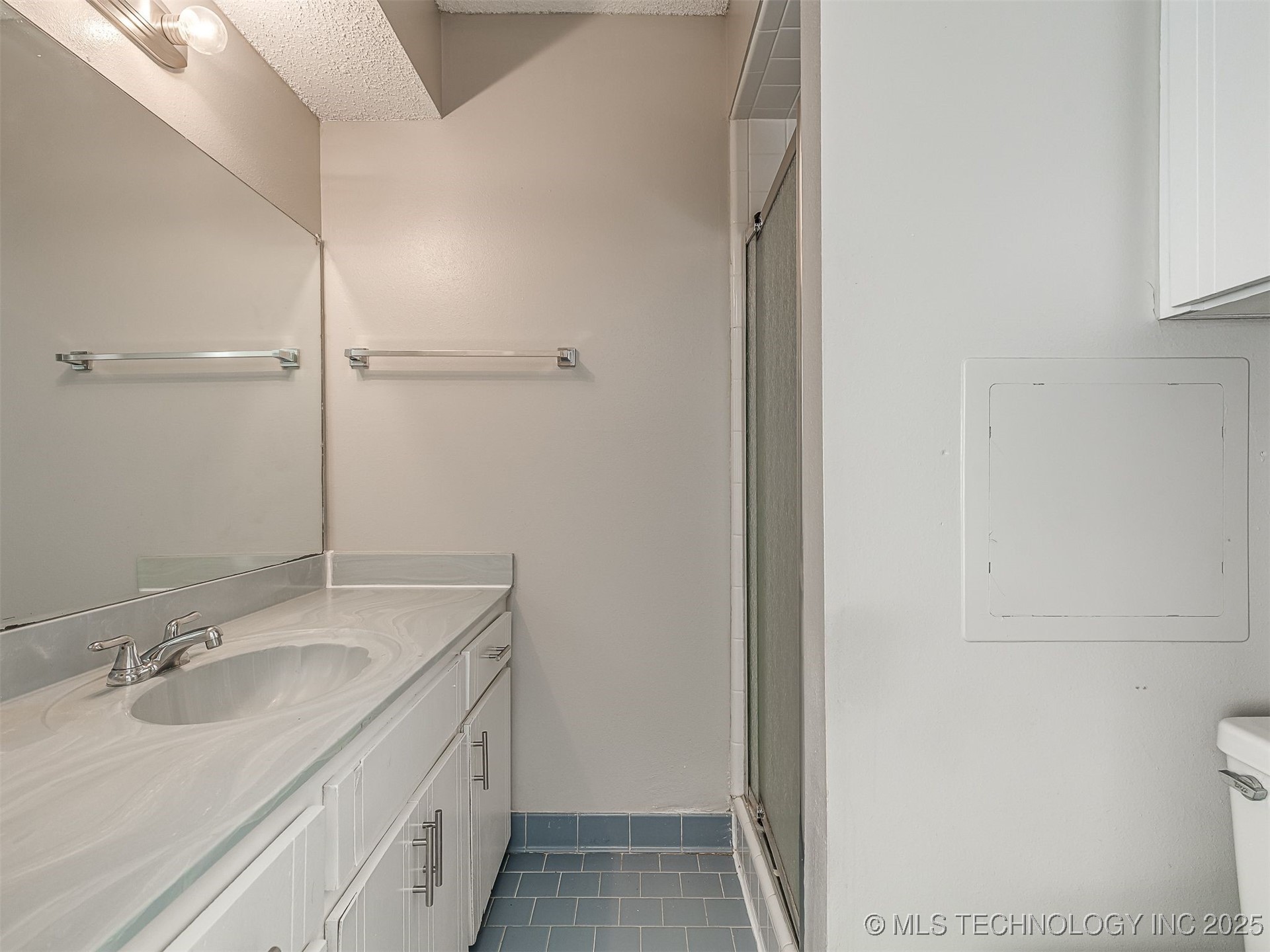3213 S 217th East Avenue Property Photo 25
