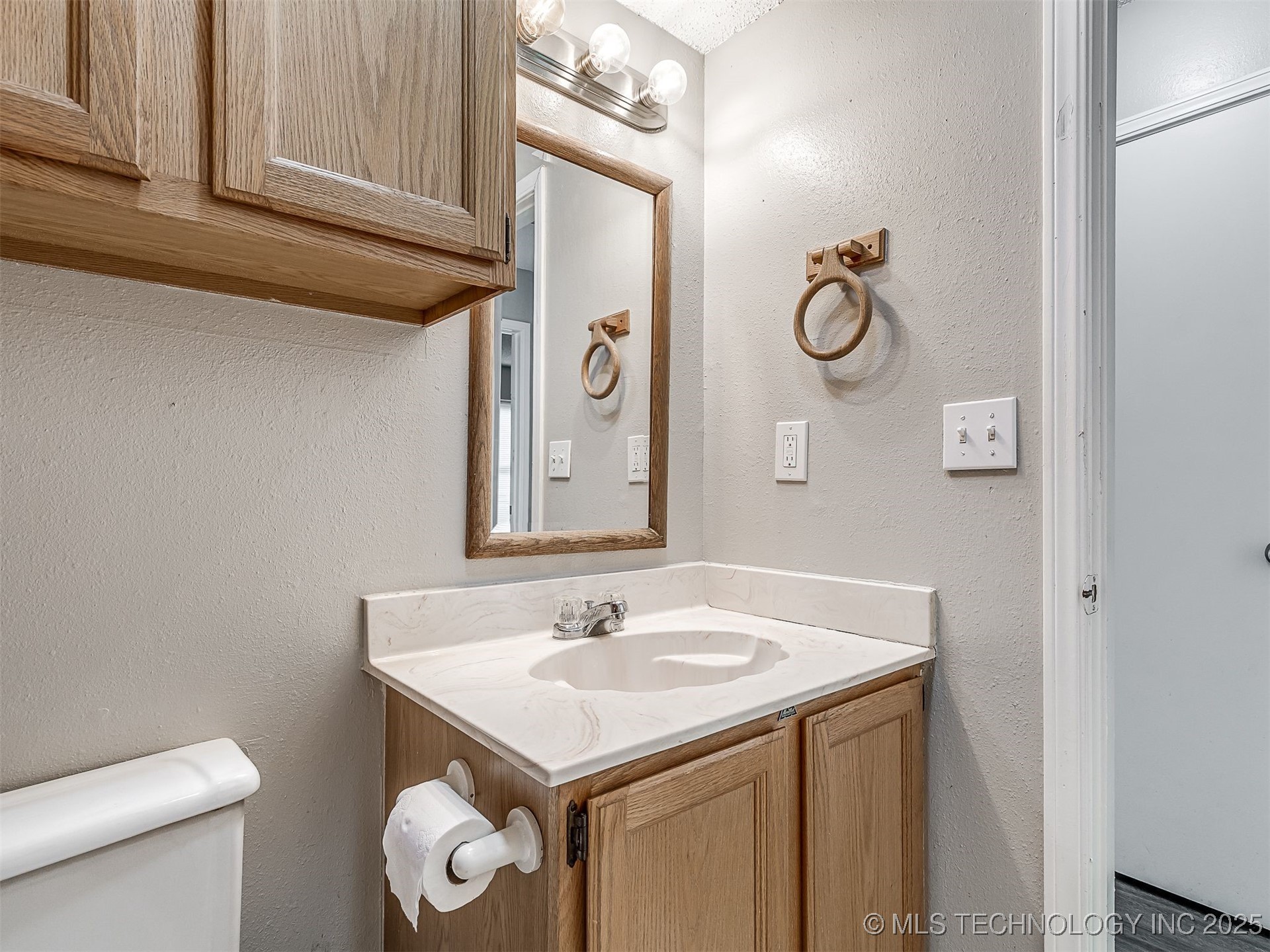 3213 S 217th East Avenue Property Photo 34