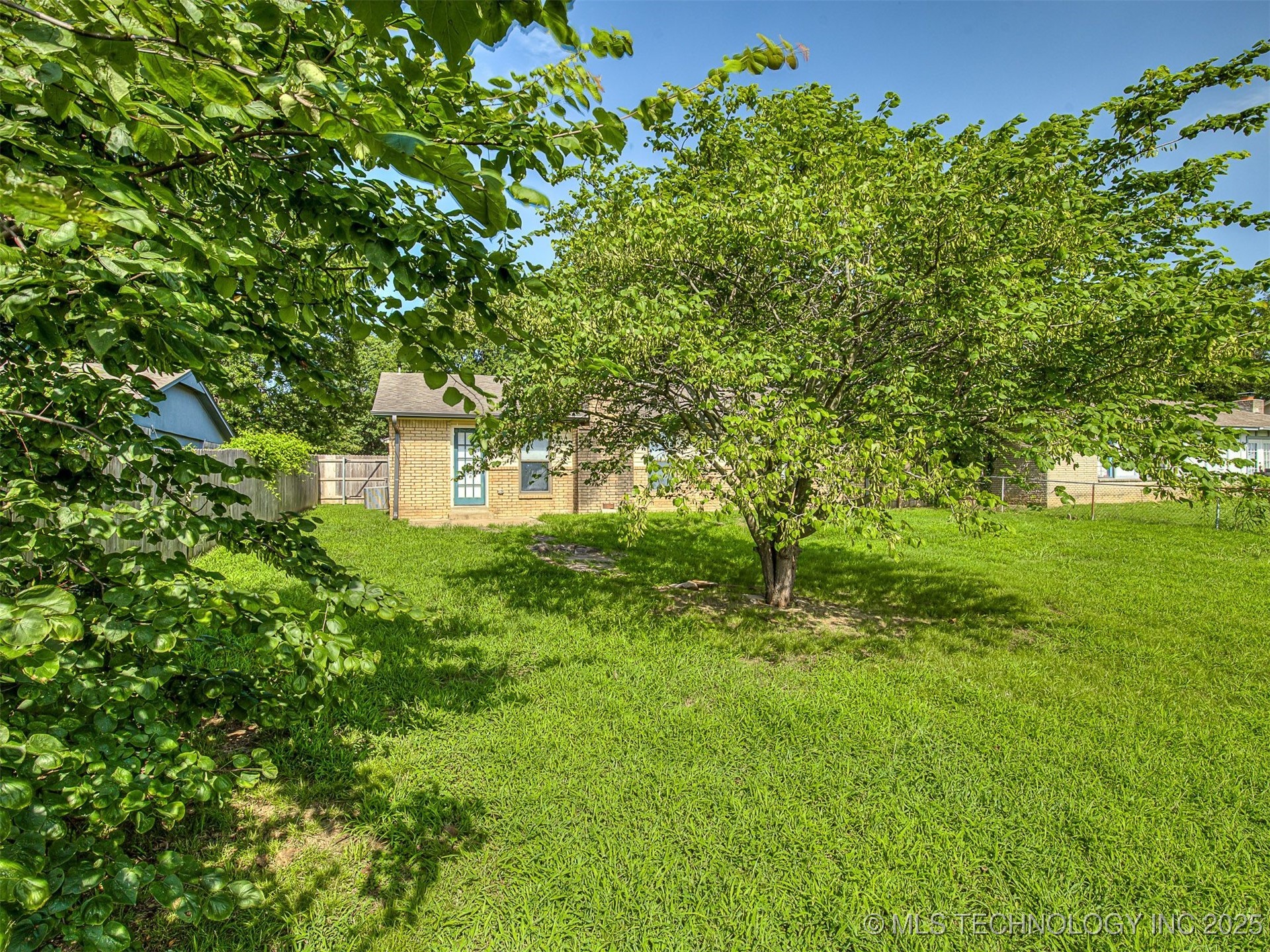 3213 S 217th East Avenue Property Photo 41