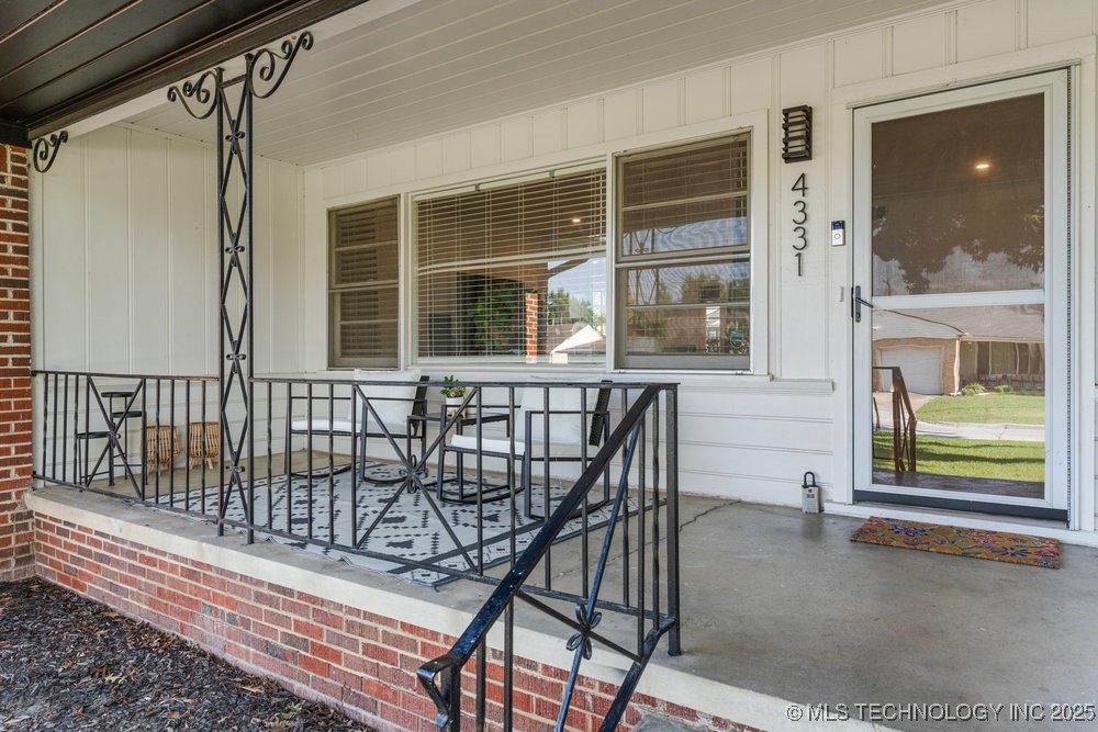4331 E 28th Street Property Photo 5