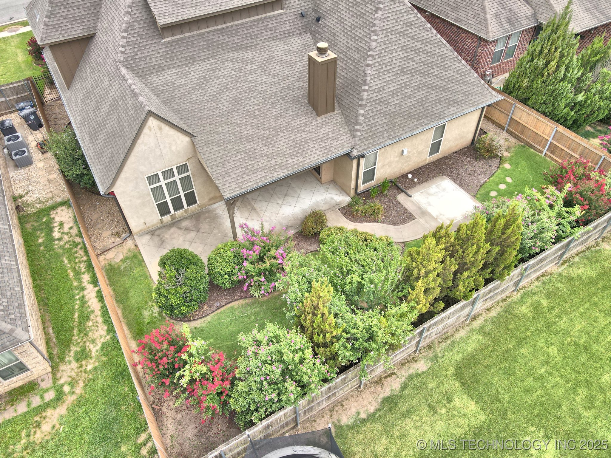 16311 E 48th Street Property Photo 2