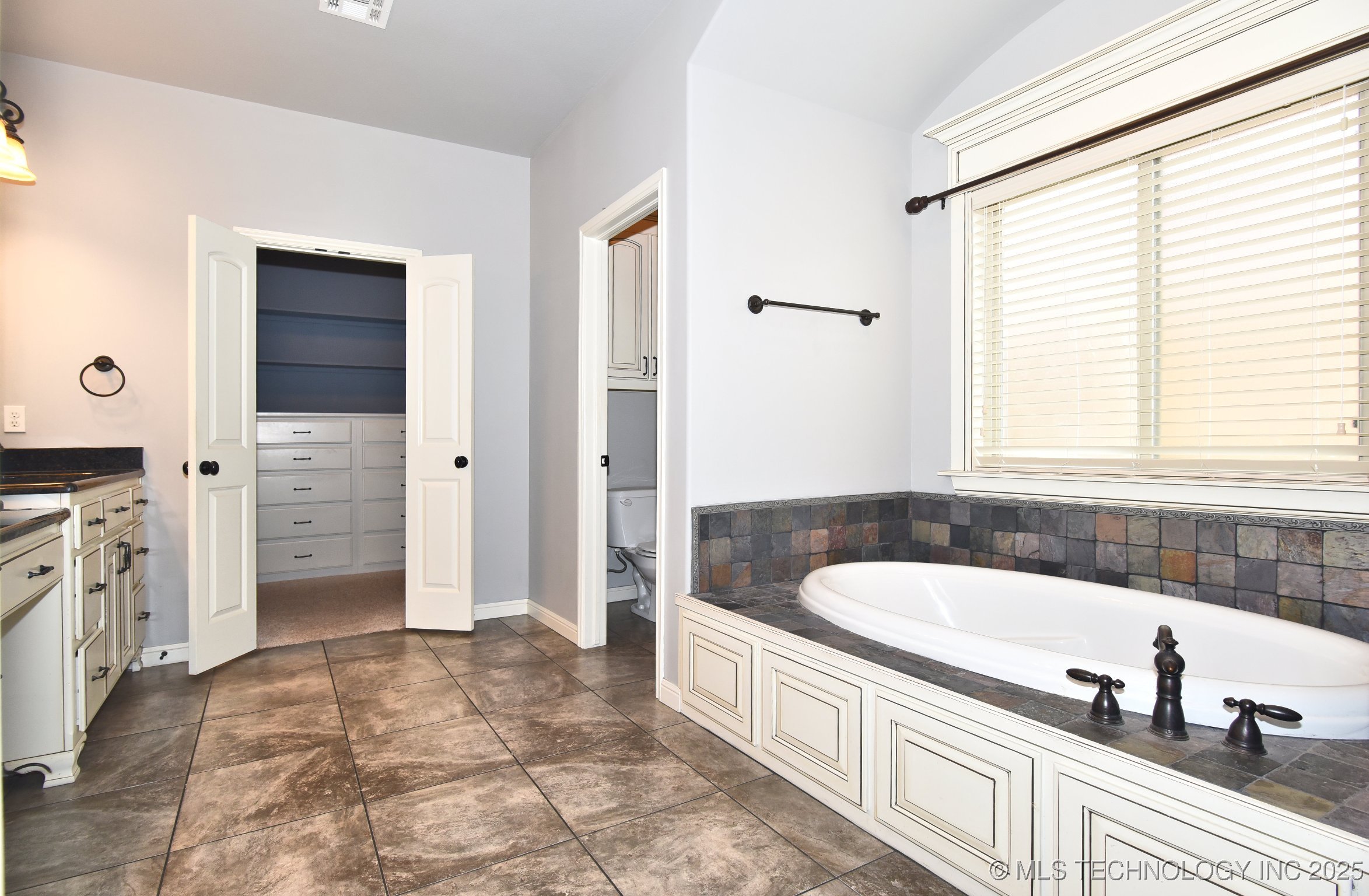 16311 E 48th Street Property Photo 18