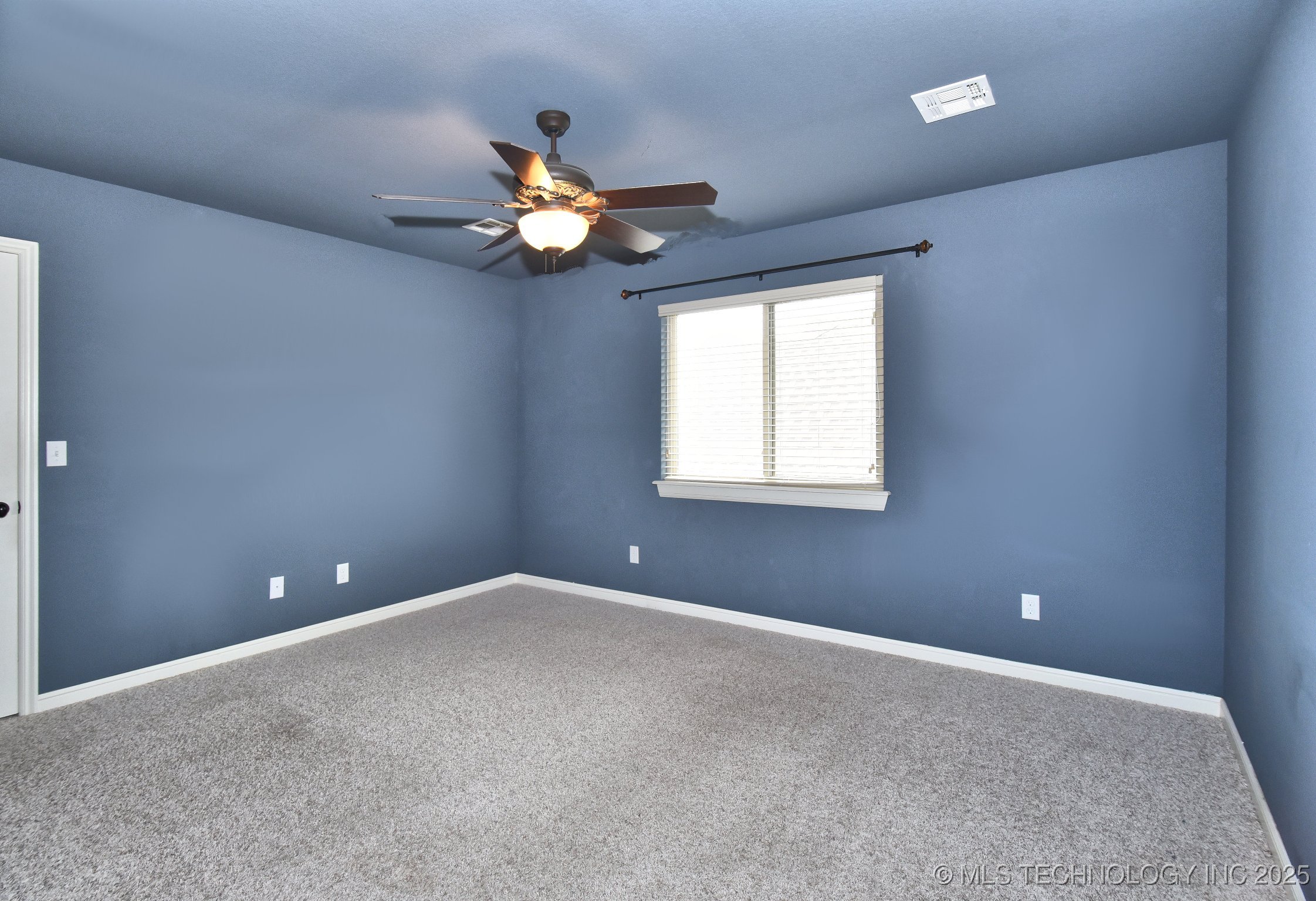 16311 E 48th Street Property Photo 40