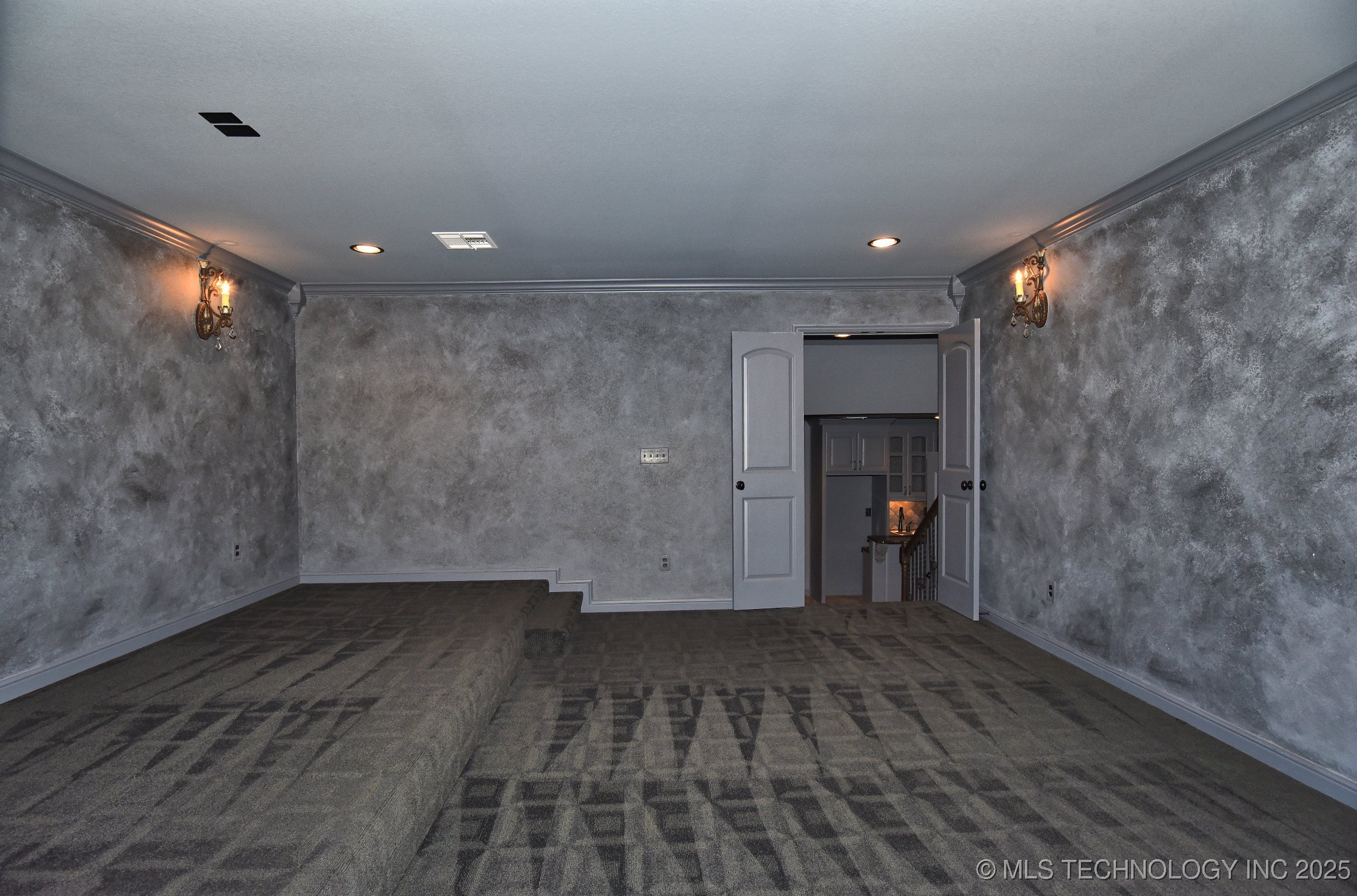 16311 E 48th Street Property Photo 52