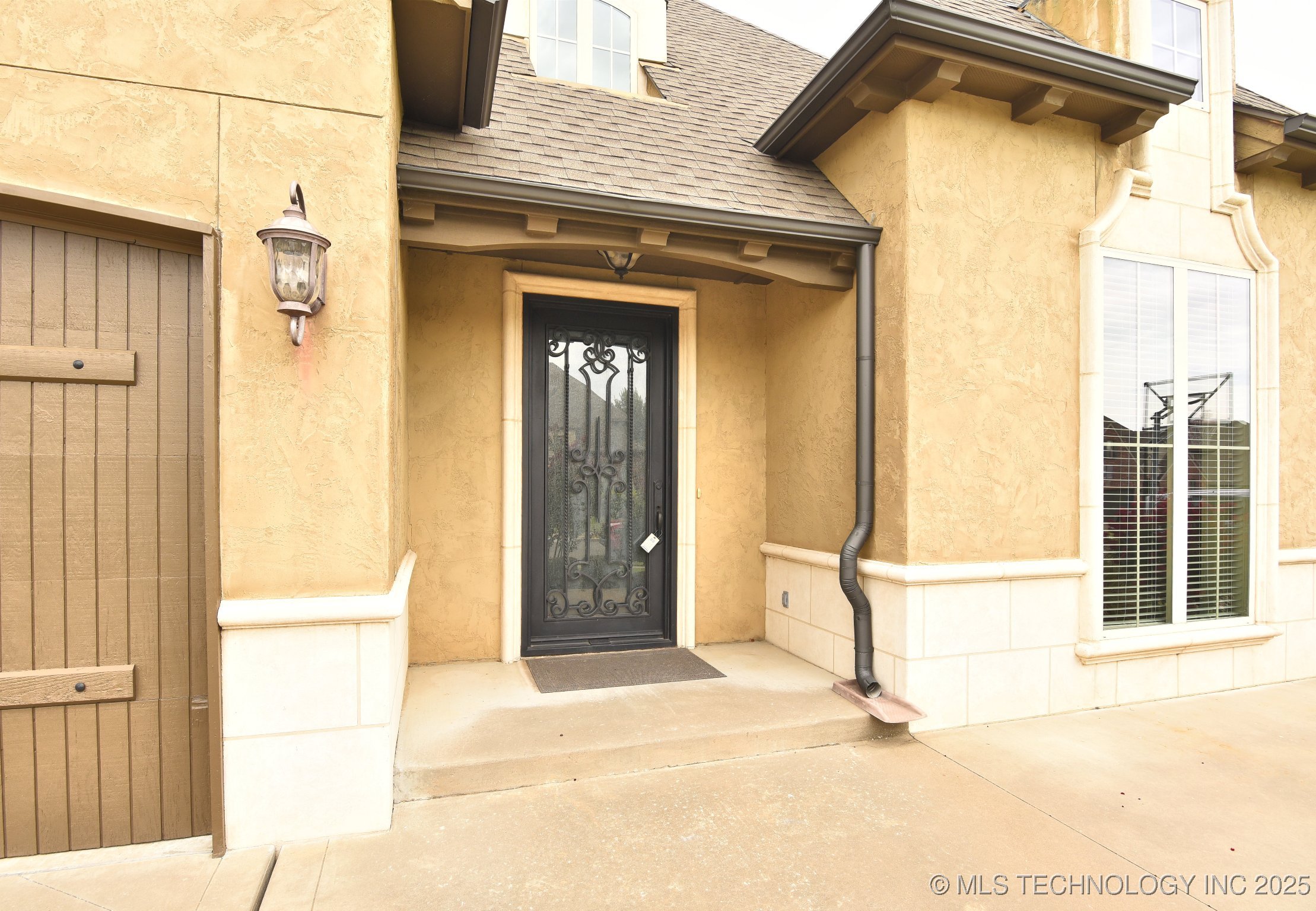 16311 E 48th Street Property Photo 57