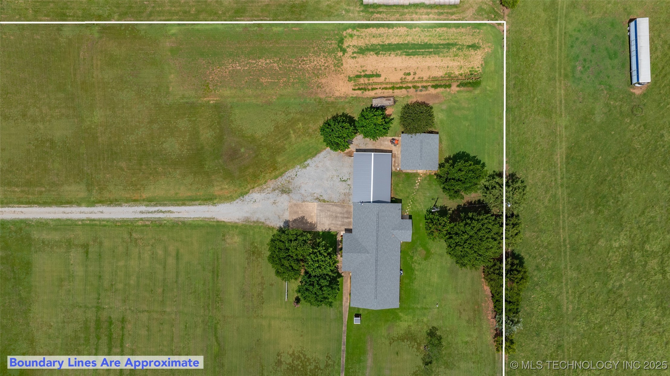1194 Smiser Road Property Photo 4