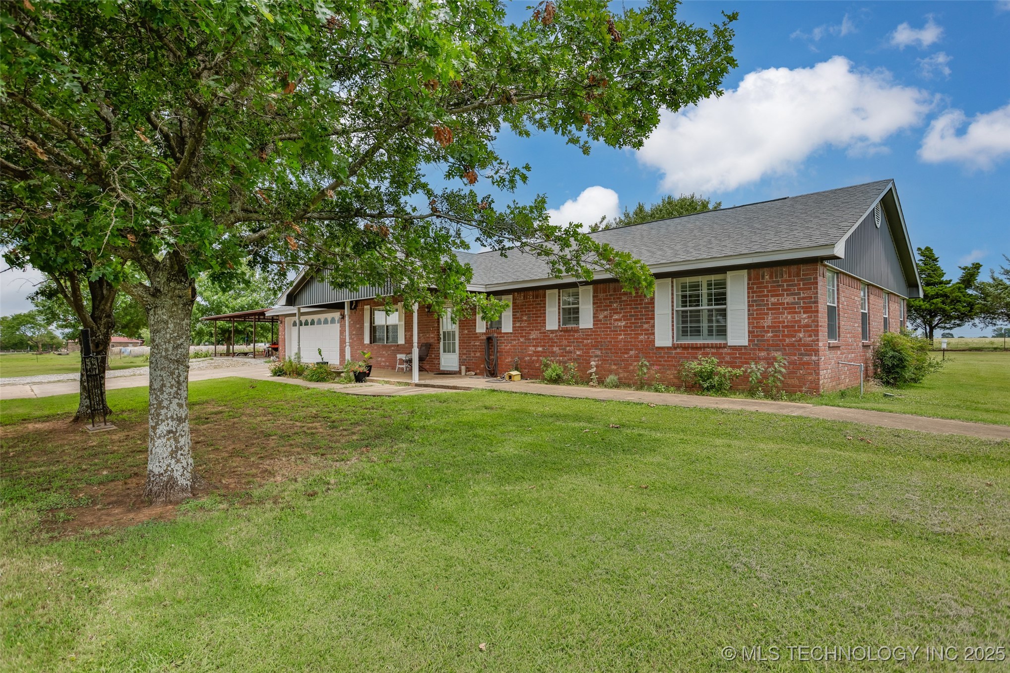 1194 Smiser Road Property Photo 8