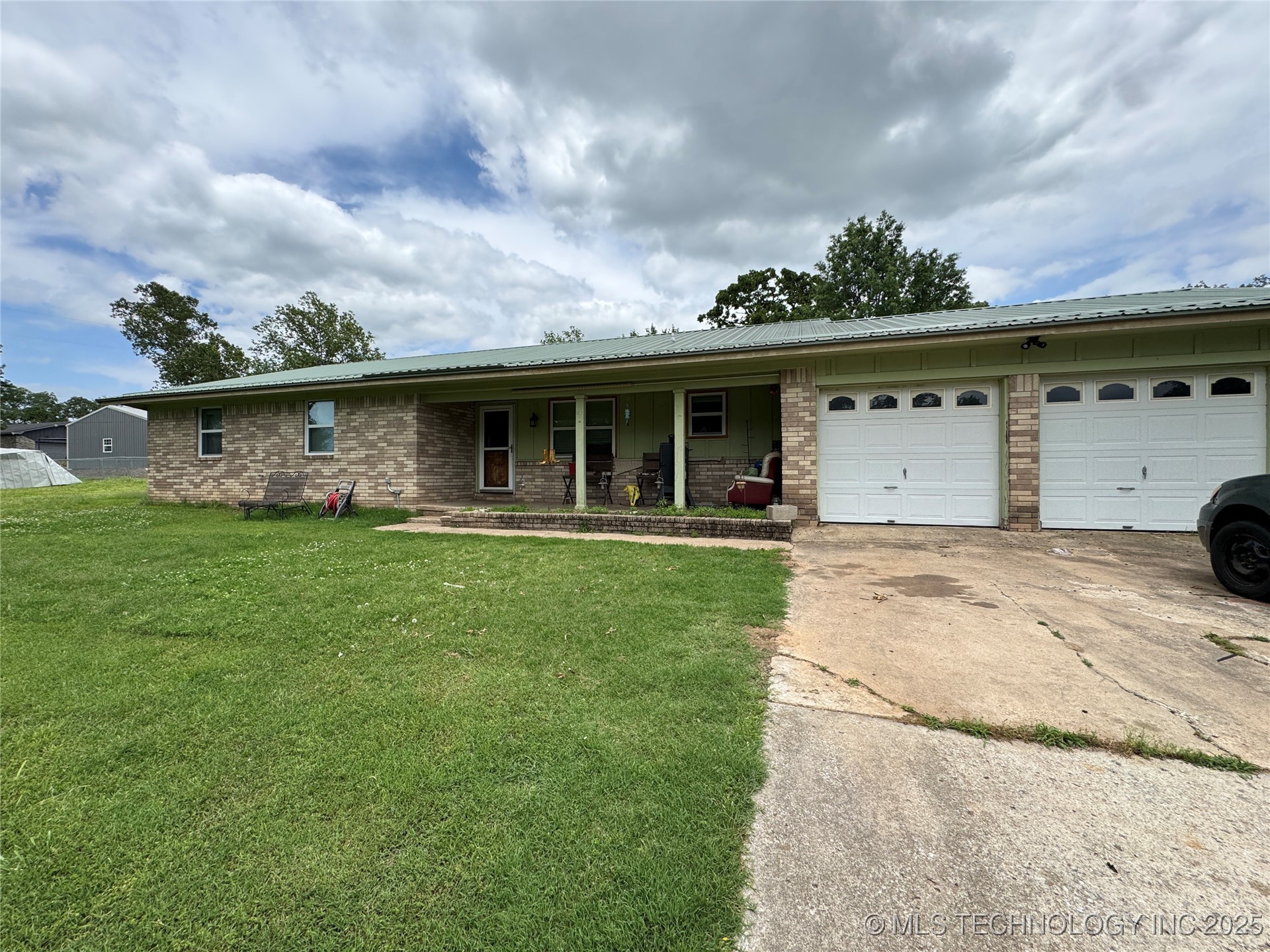 15873 S Birch Street Property Photo 1