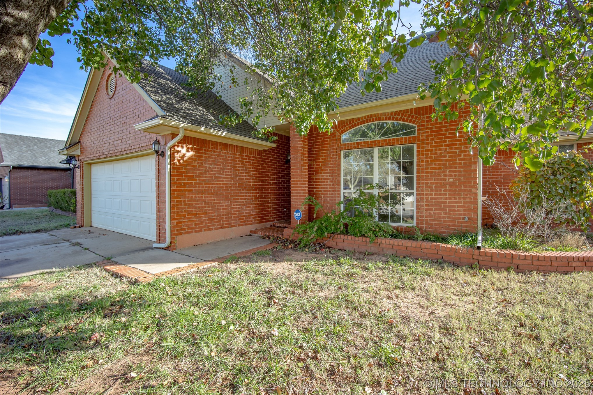 16304 Bandera Property Photo 1