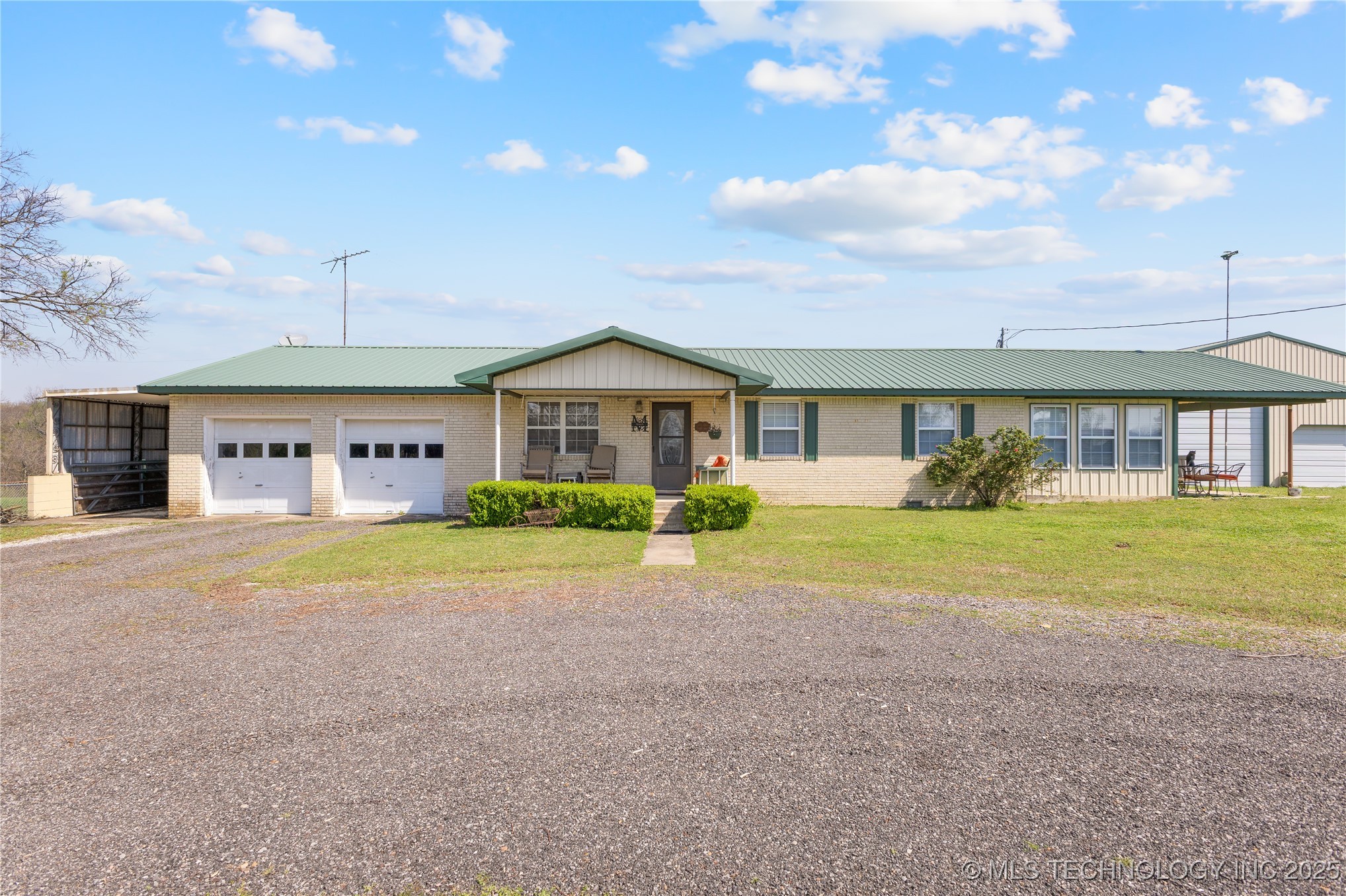 18416 County Road 1480 Property Photo 2