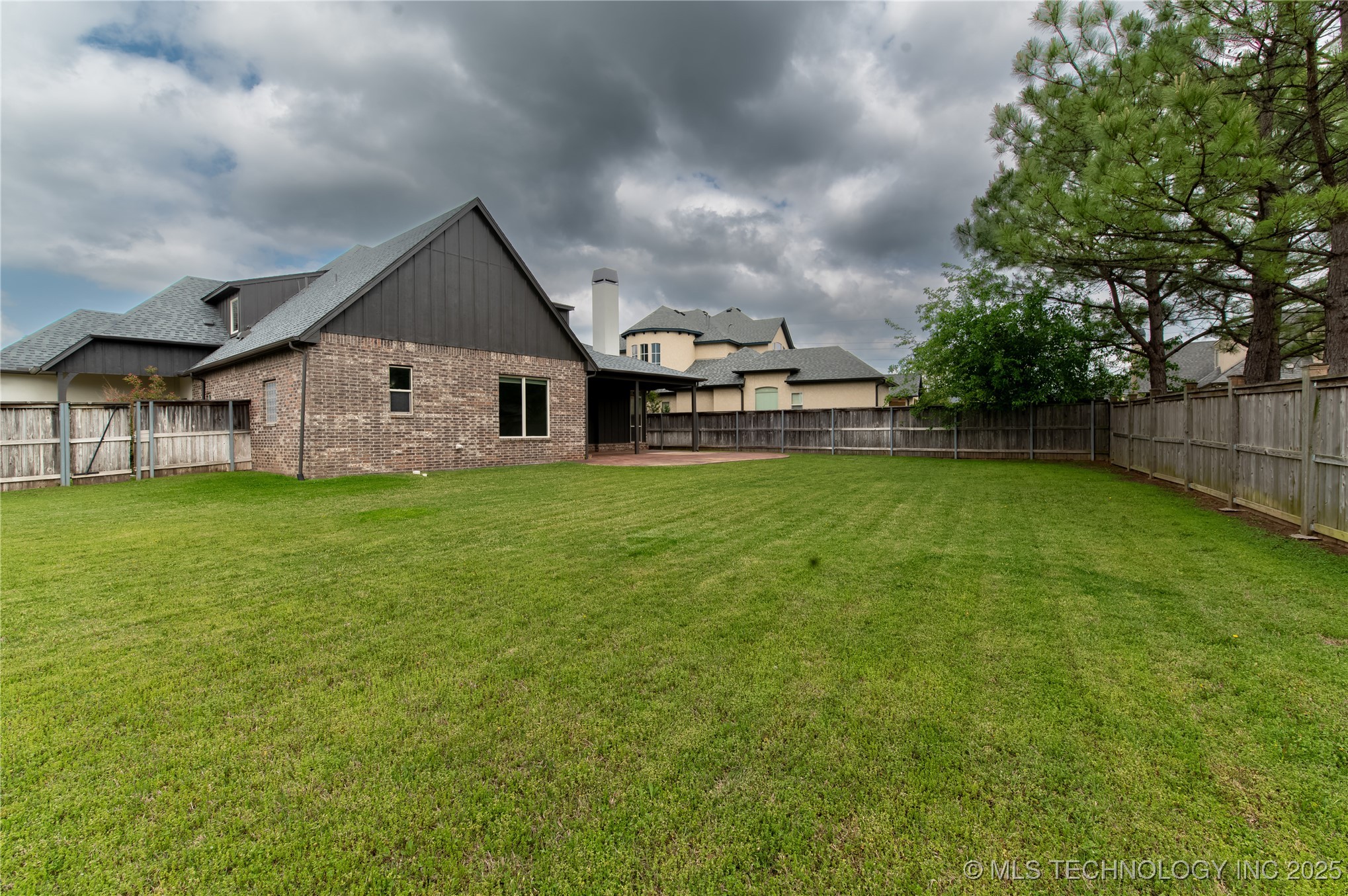 6009 W Utica Circle Property Photo 32