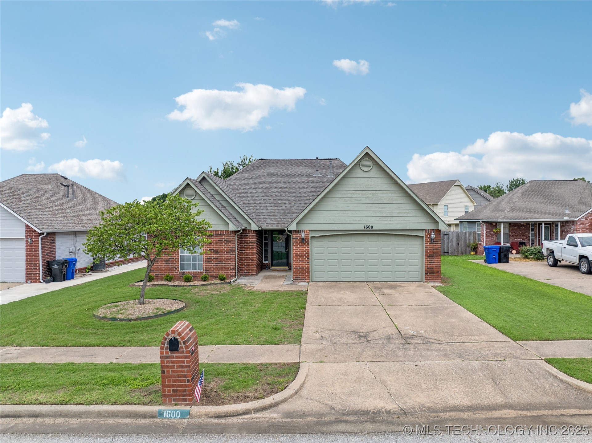 1600 S Ironwood Avenue Property Photo 1