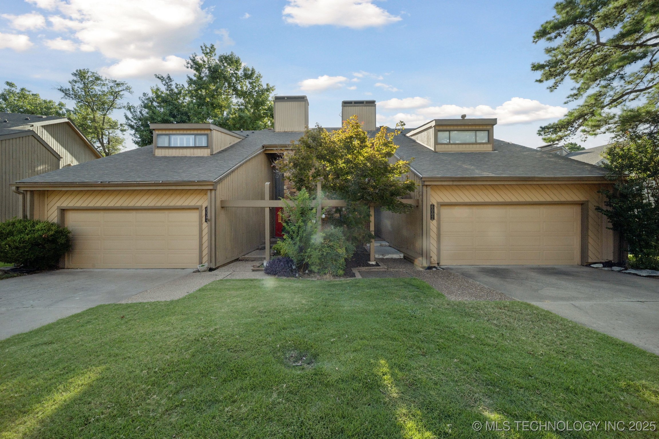 6002 S Atlanta Court 2 Property Photo 1