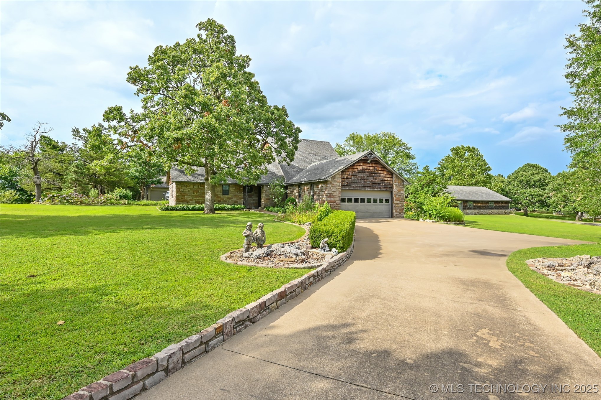 32069 Meadow Lane Property Photo
