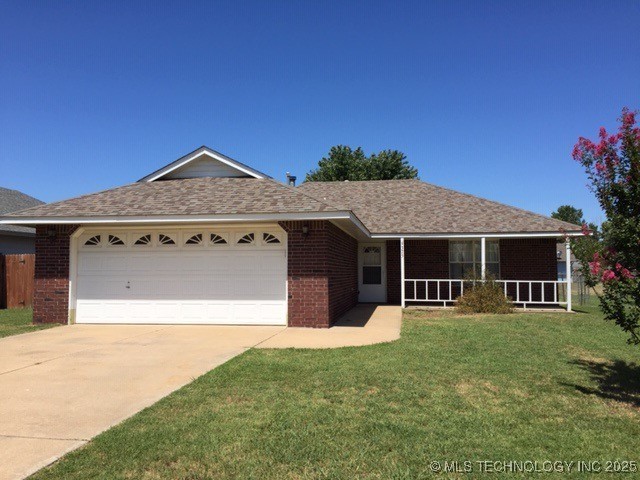 9375 E 530 Road Property Photo 1