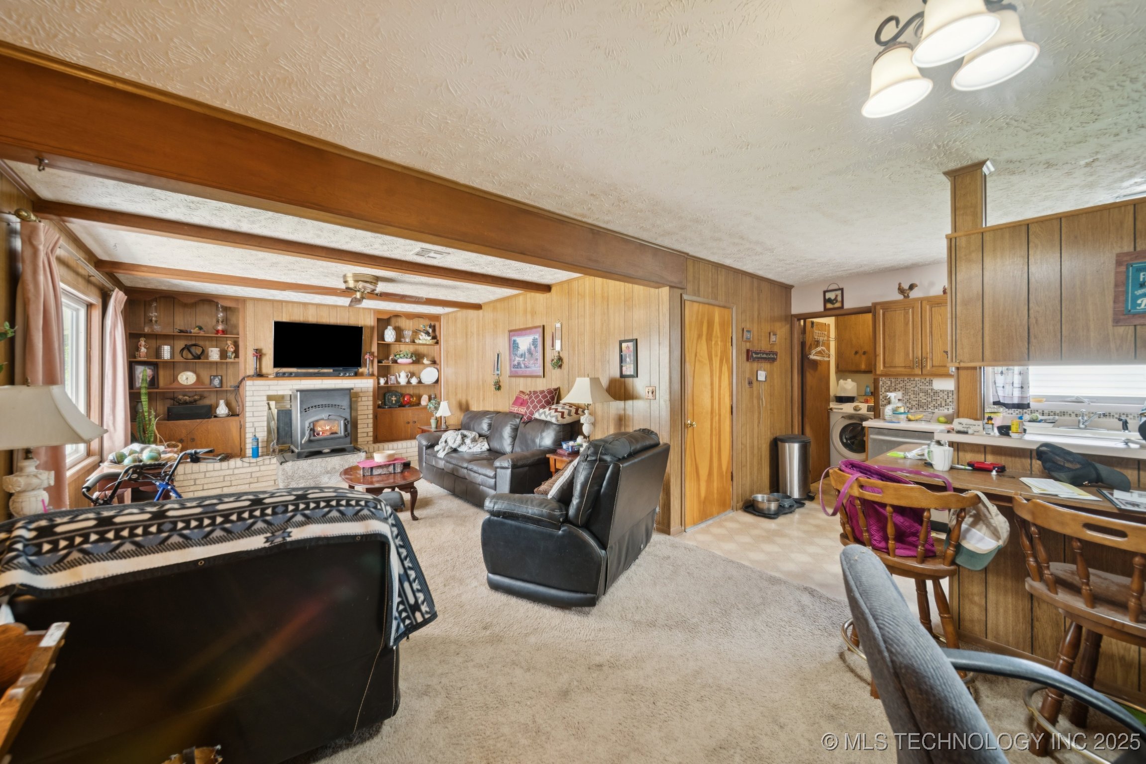 1222 N Cherrington Avenue Property Photo 12