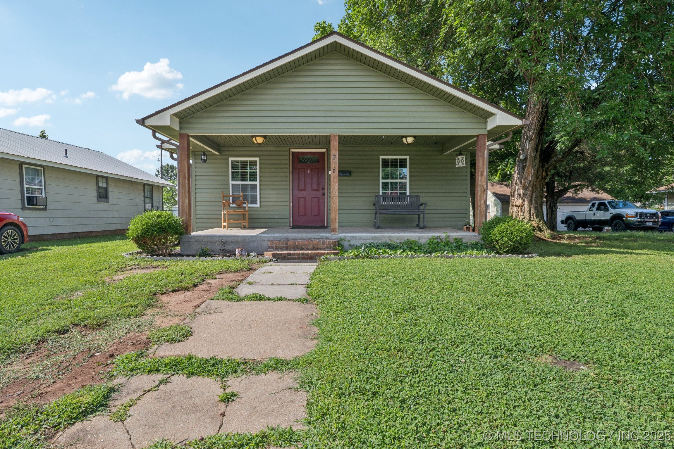 236 W 9th Avenue Property Photo