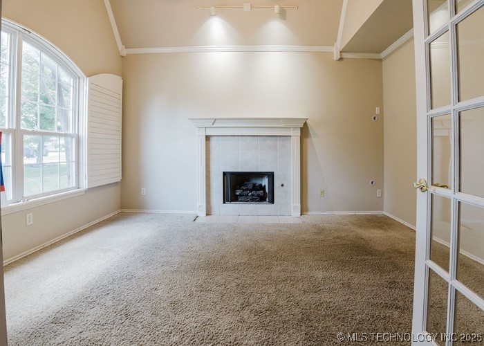 9115 E 76th Place Property Photo 6