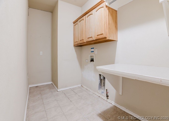 9115 E 76th Place Property Photo 13