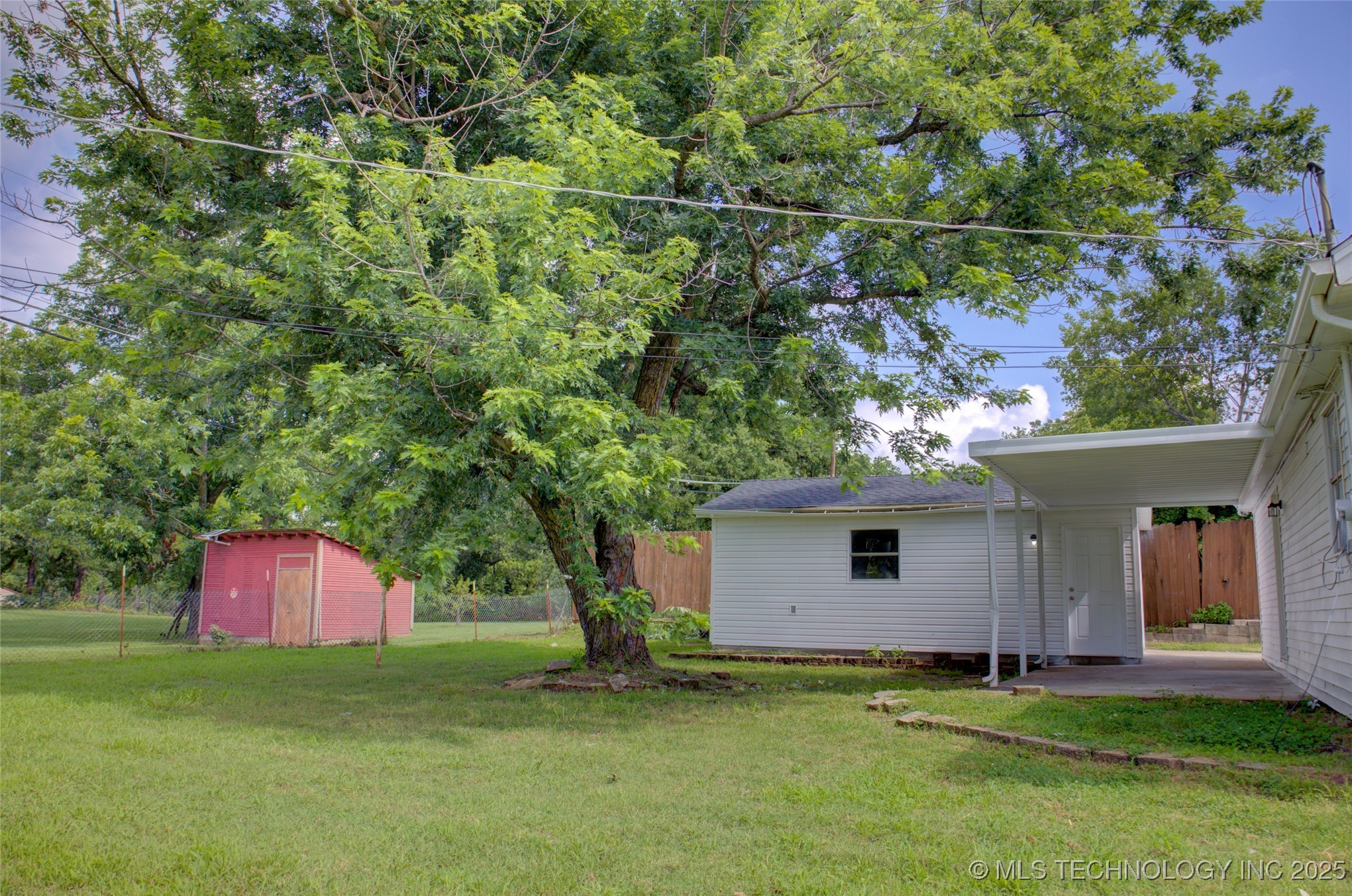 1008 N Grant Avenue Property Photo 9
