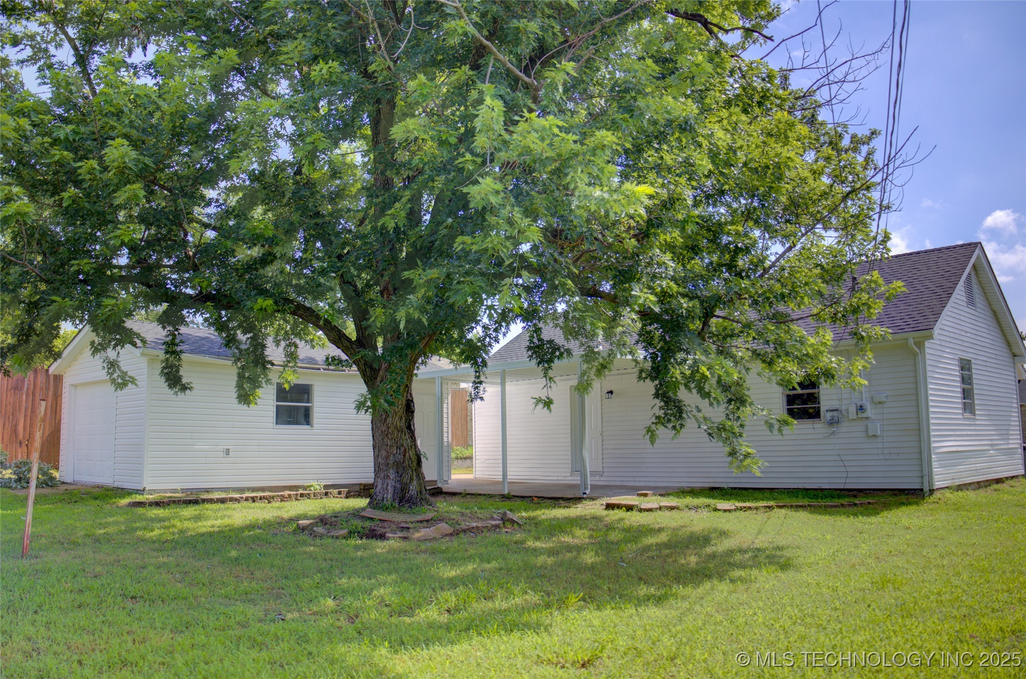 1008 N Grant Avenue Property Photo 10