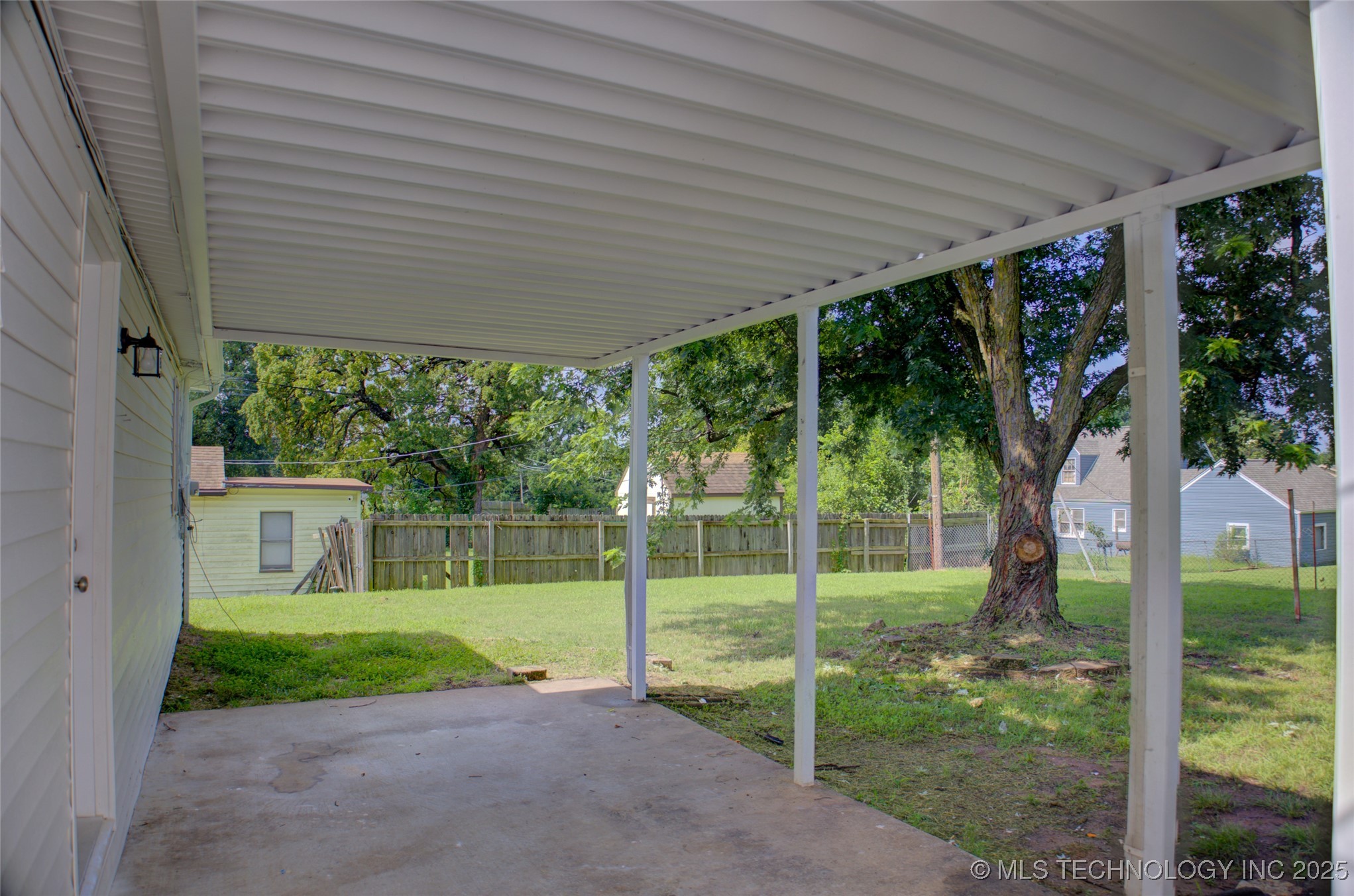 1008 N Grant Avenue Property Photo 11