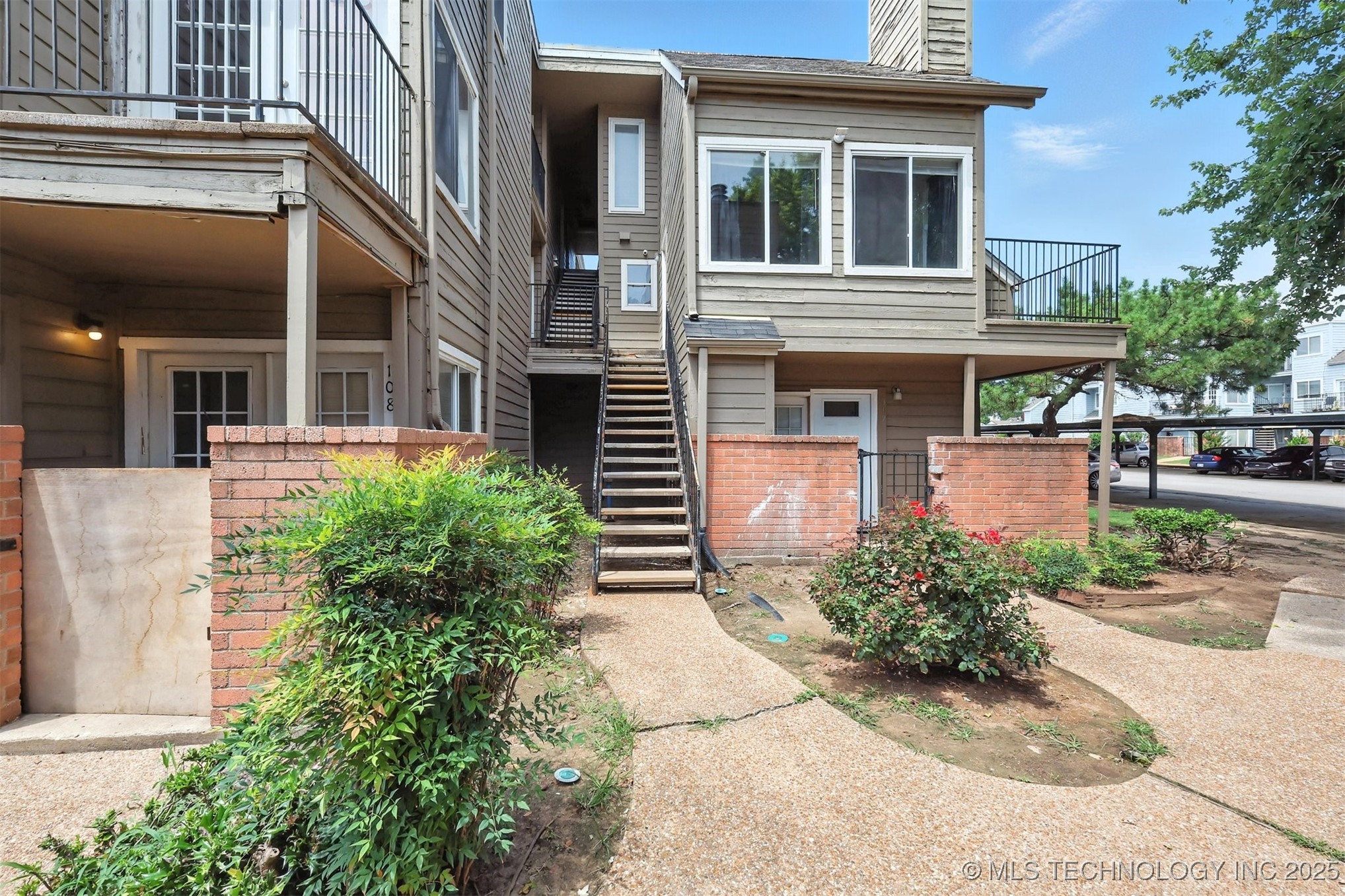 6639 S Victor Avenue G207 Property Photo