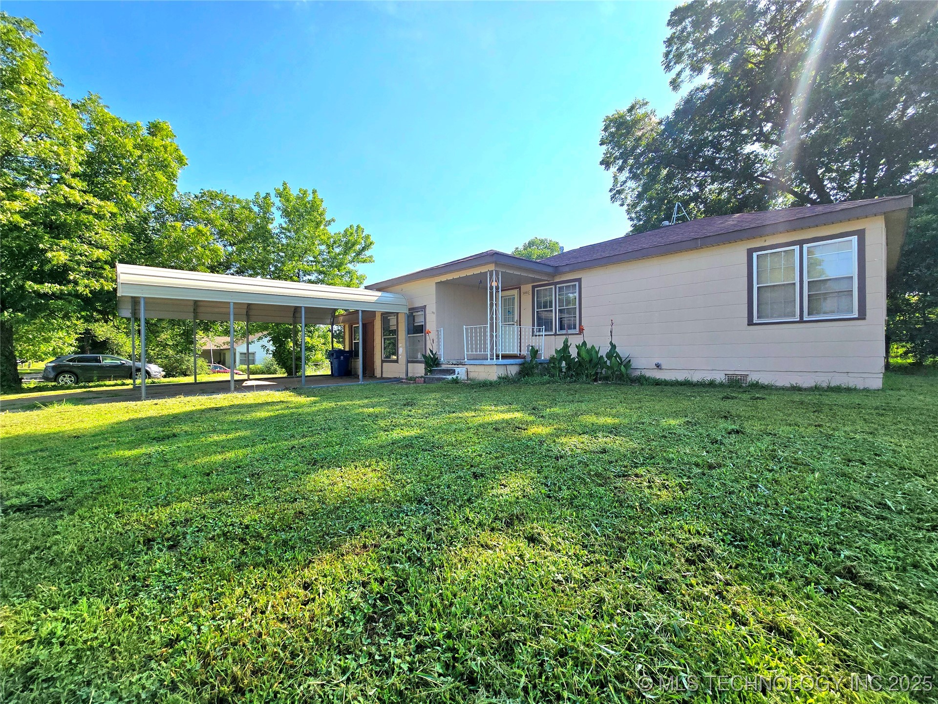 305 Chronister Avenue Property Photo 1